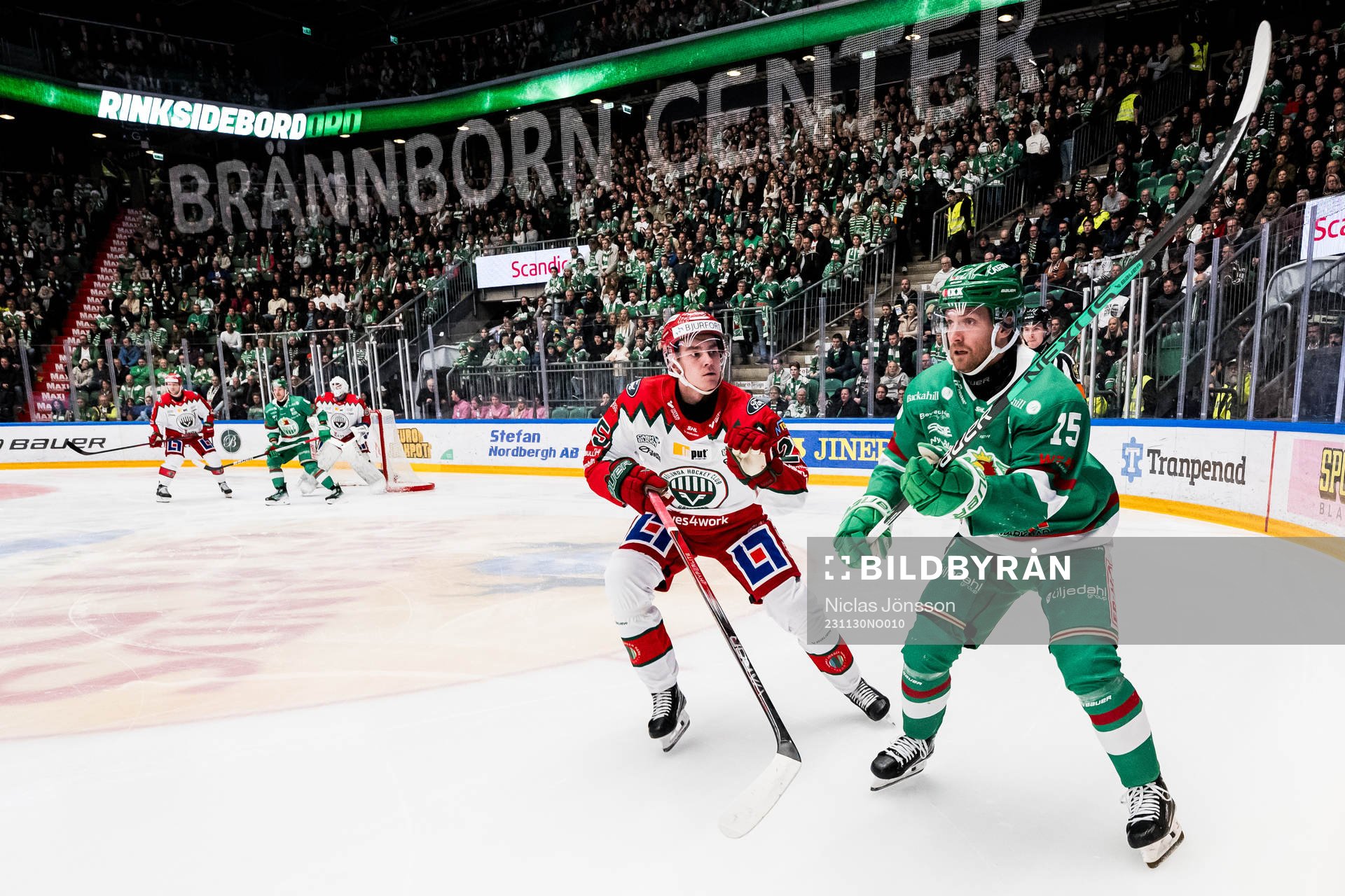 Frölundas Pontus Johansson och Rögles Simon Ryfors