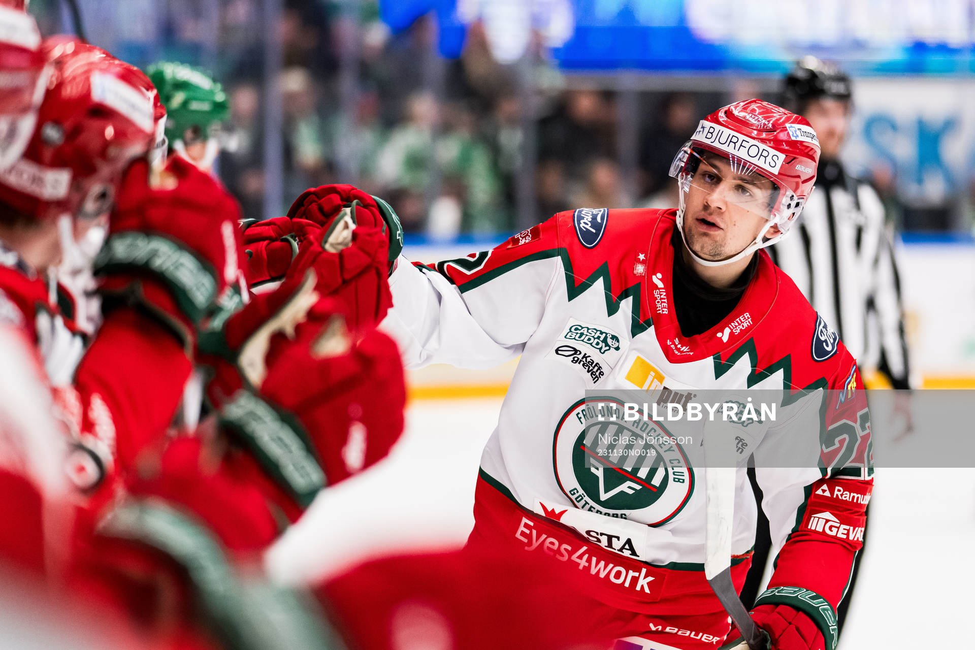 Frölunda HCs Linus Nässen jublar
