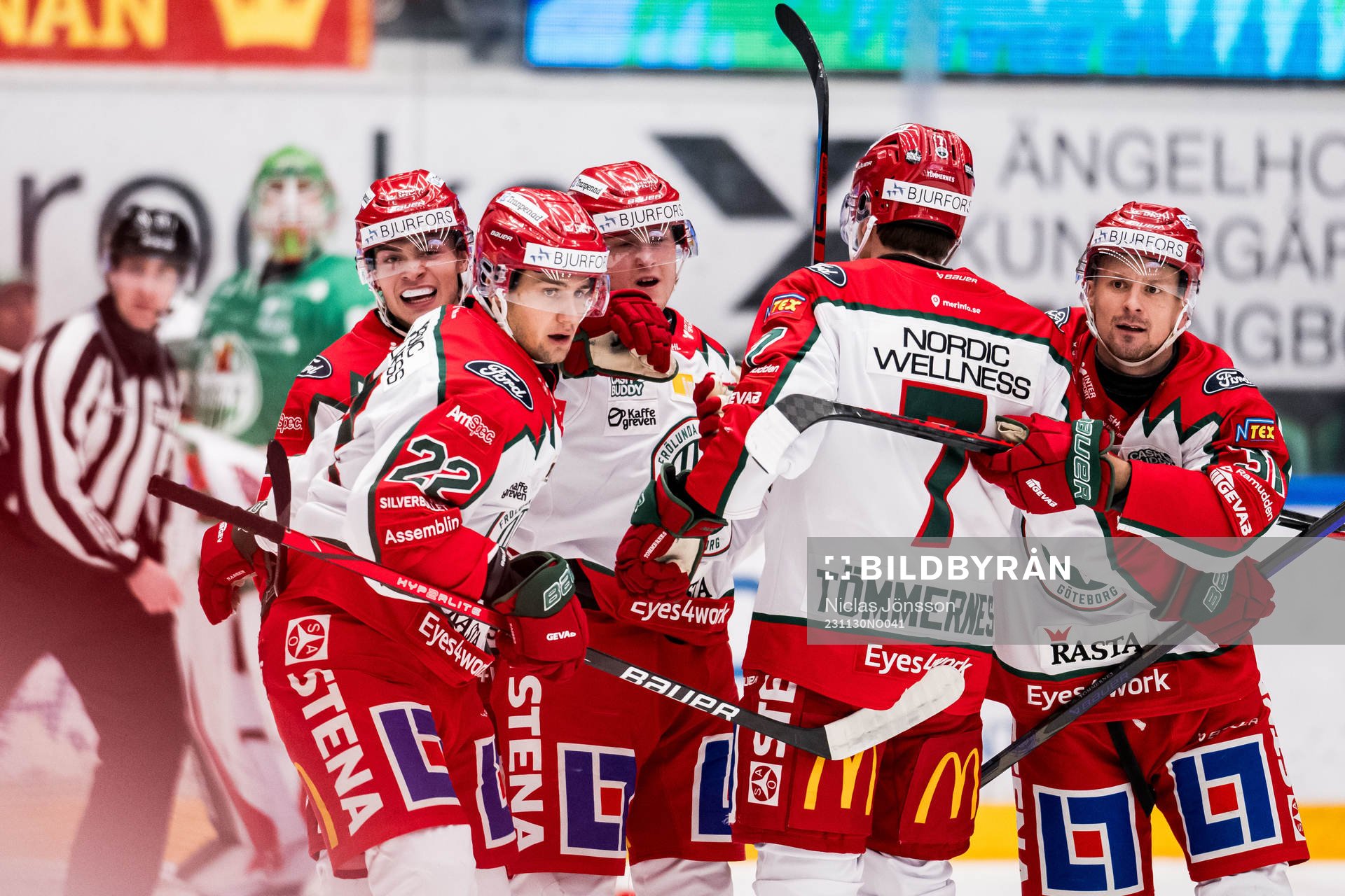 Frölunda HCs Linus Nässen jublar
