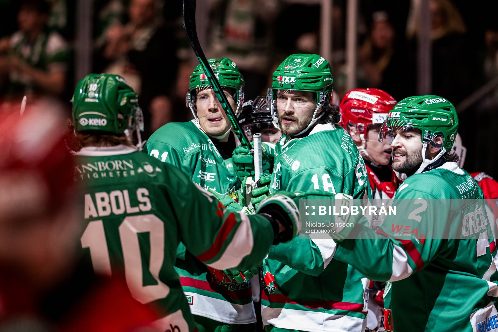 Rögles Adam Tambellini och Dennis Everberg jublar