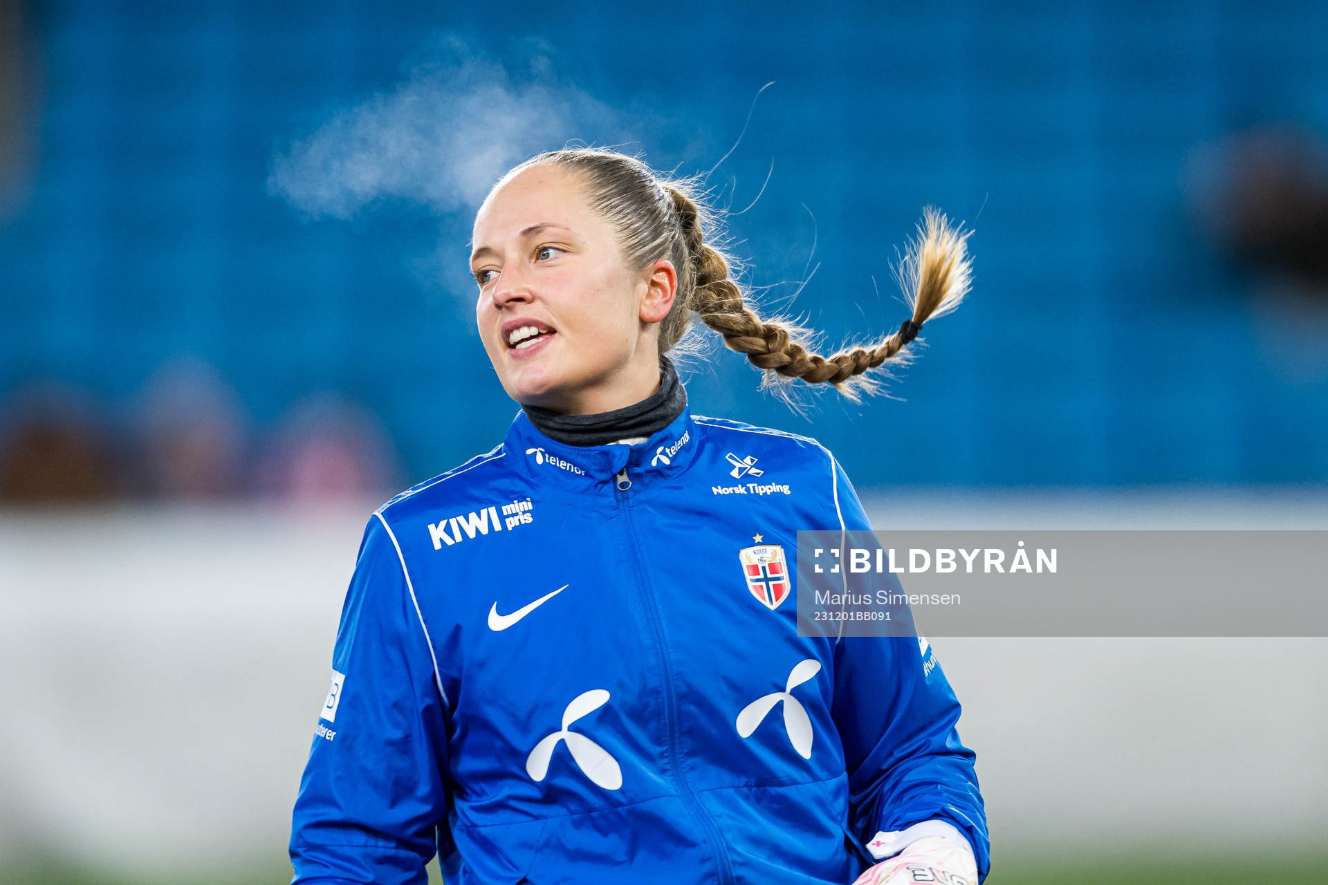 Aurora Mikalsen of Norway warms up