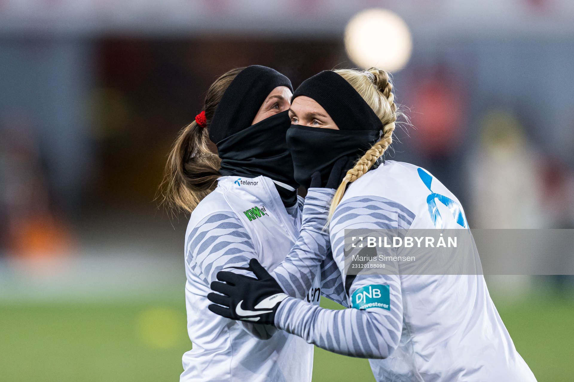 Tuva Hansen and Maria Thorisdottir of Norway warms up