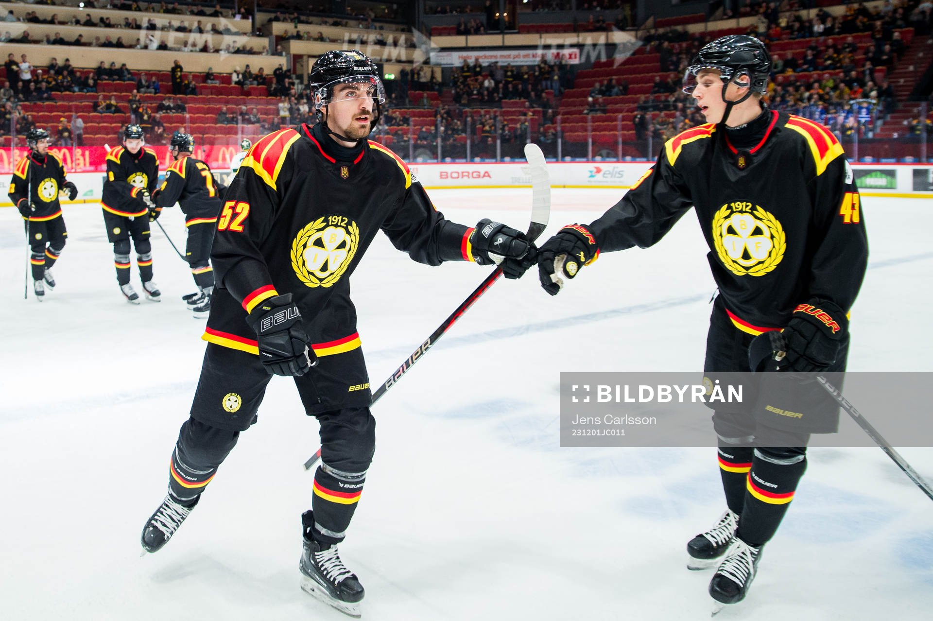 Brynäs Jack Kopacka och Noel Nordh jublar