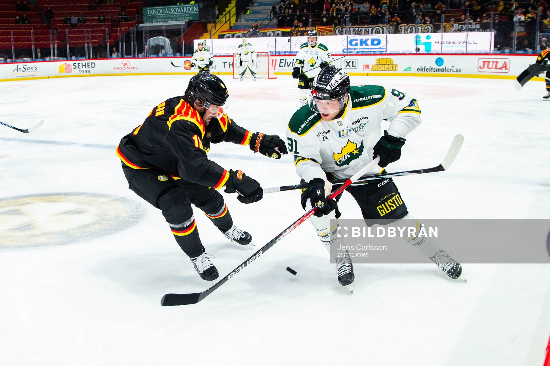 Brynäs Simon Bertilsson och Östersunds Oscar Pettersson