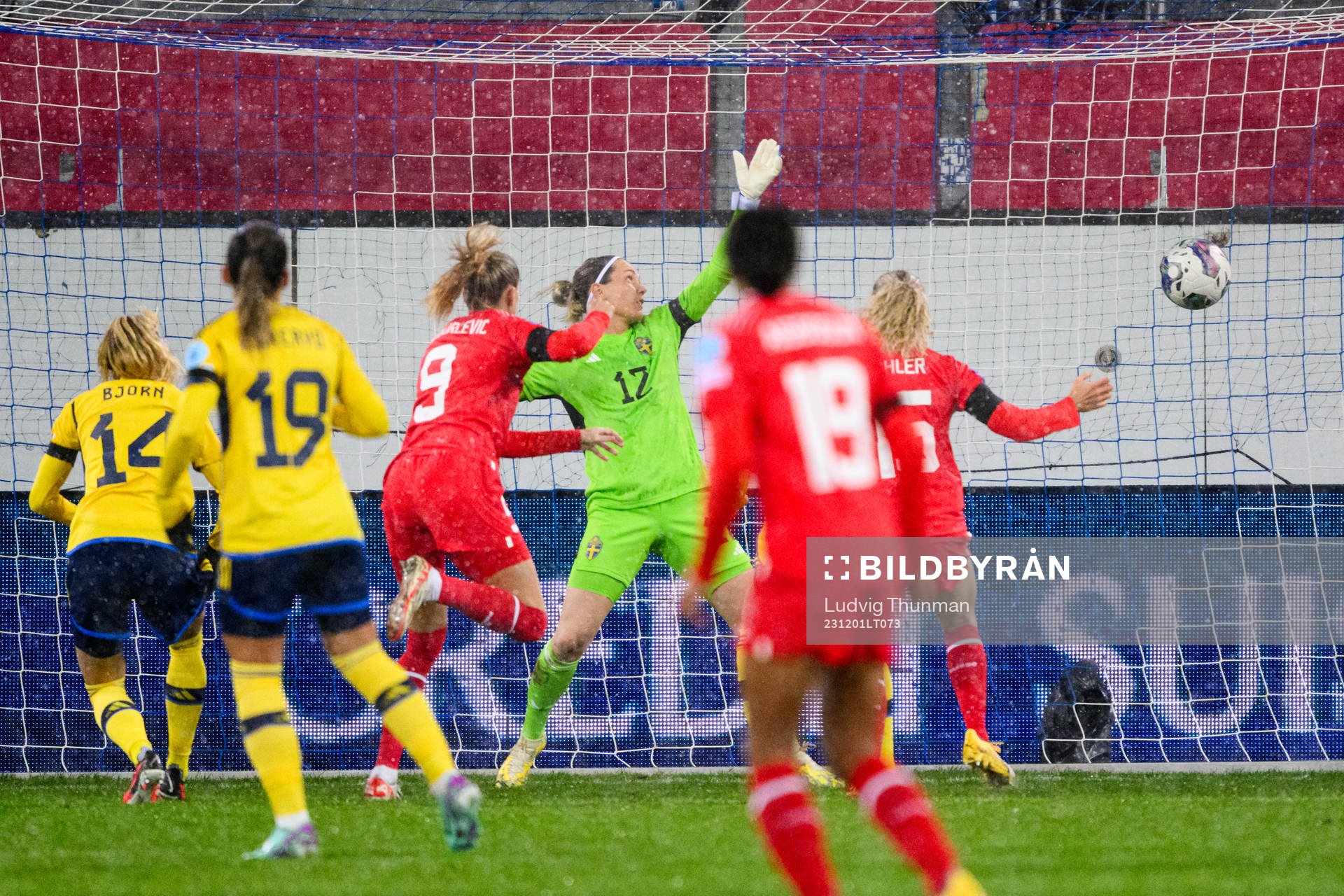Ana-Maria Crnogorcevic of Switzerland scores 1-0 behind