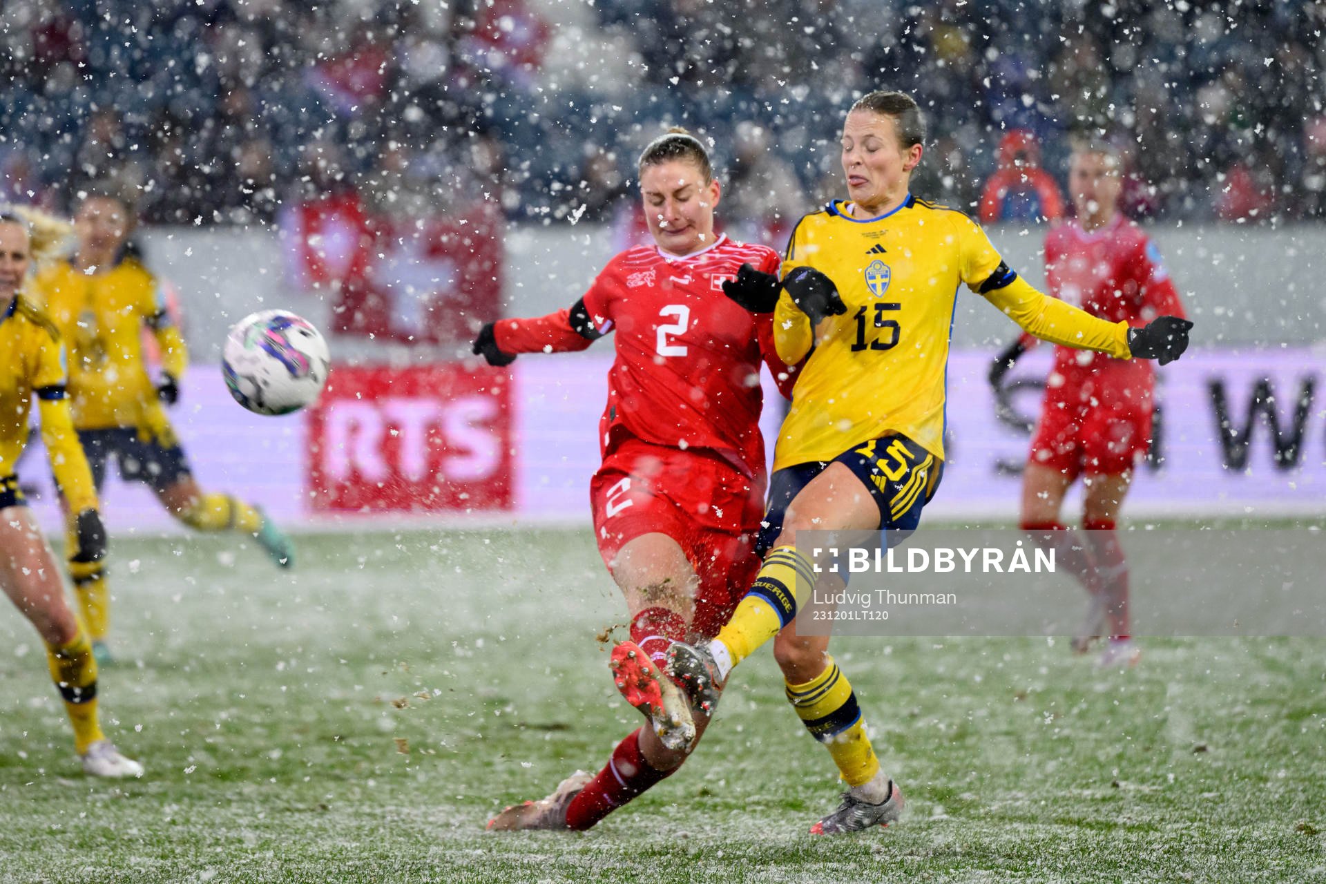 Julia Stierli of Switzerland and Anna Anvegård of Sweden