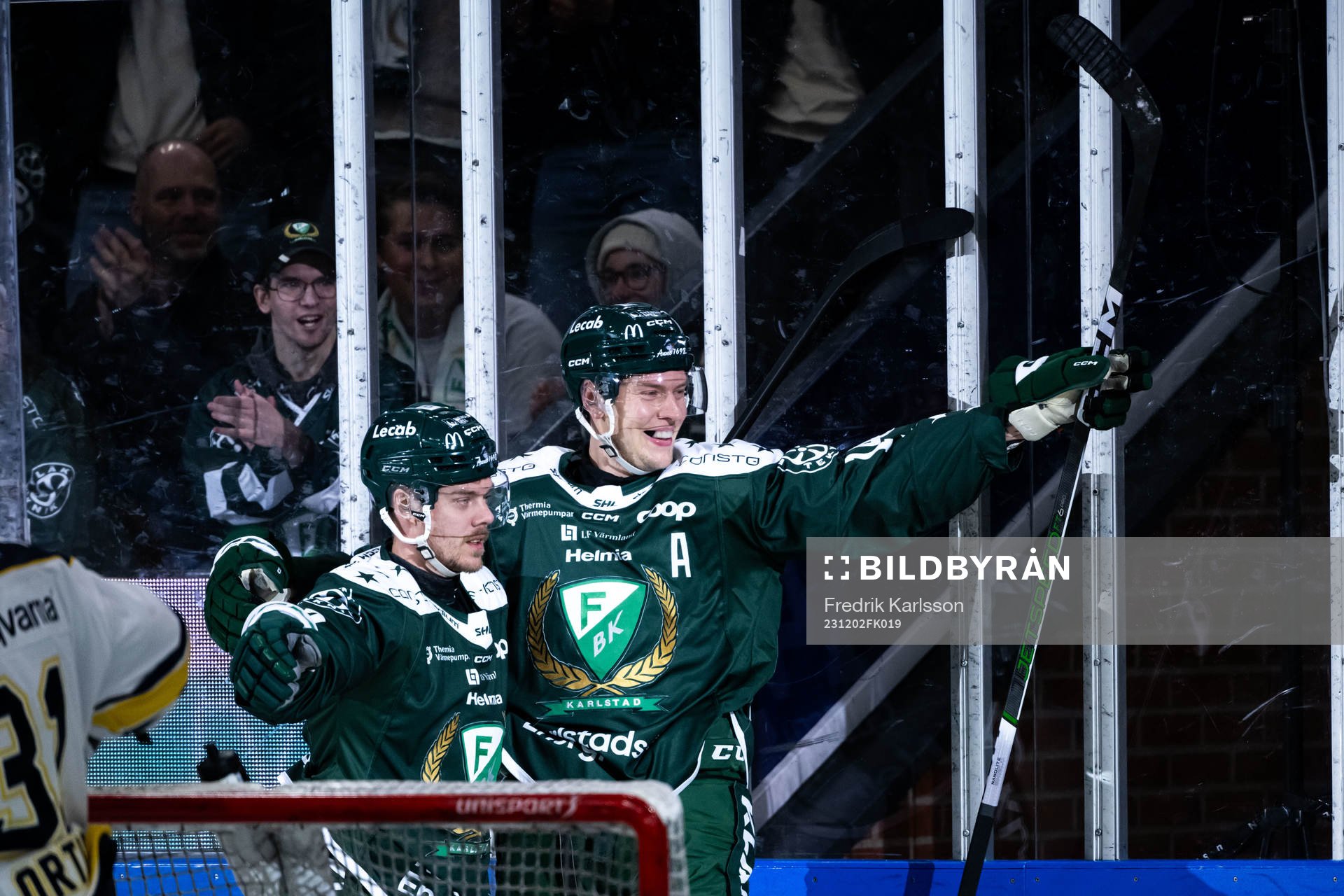 Färjestads Victor Ejdsell jublar
