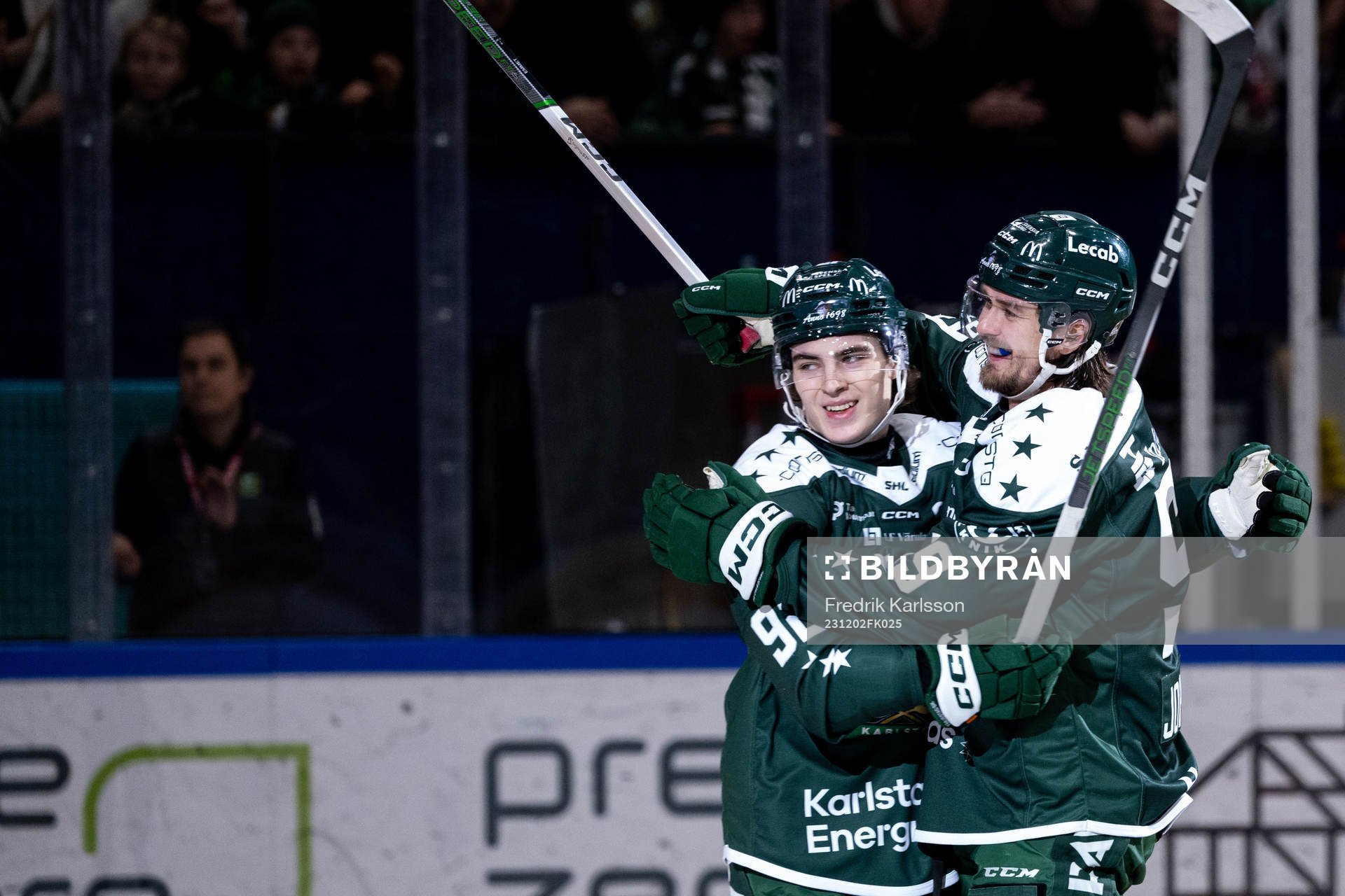 Färjestads Liam Öhgren, Linus Johansson och Linus