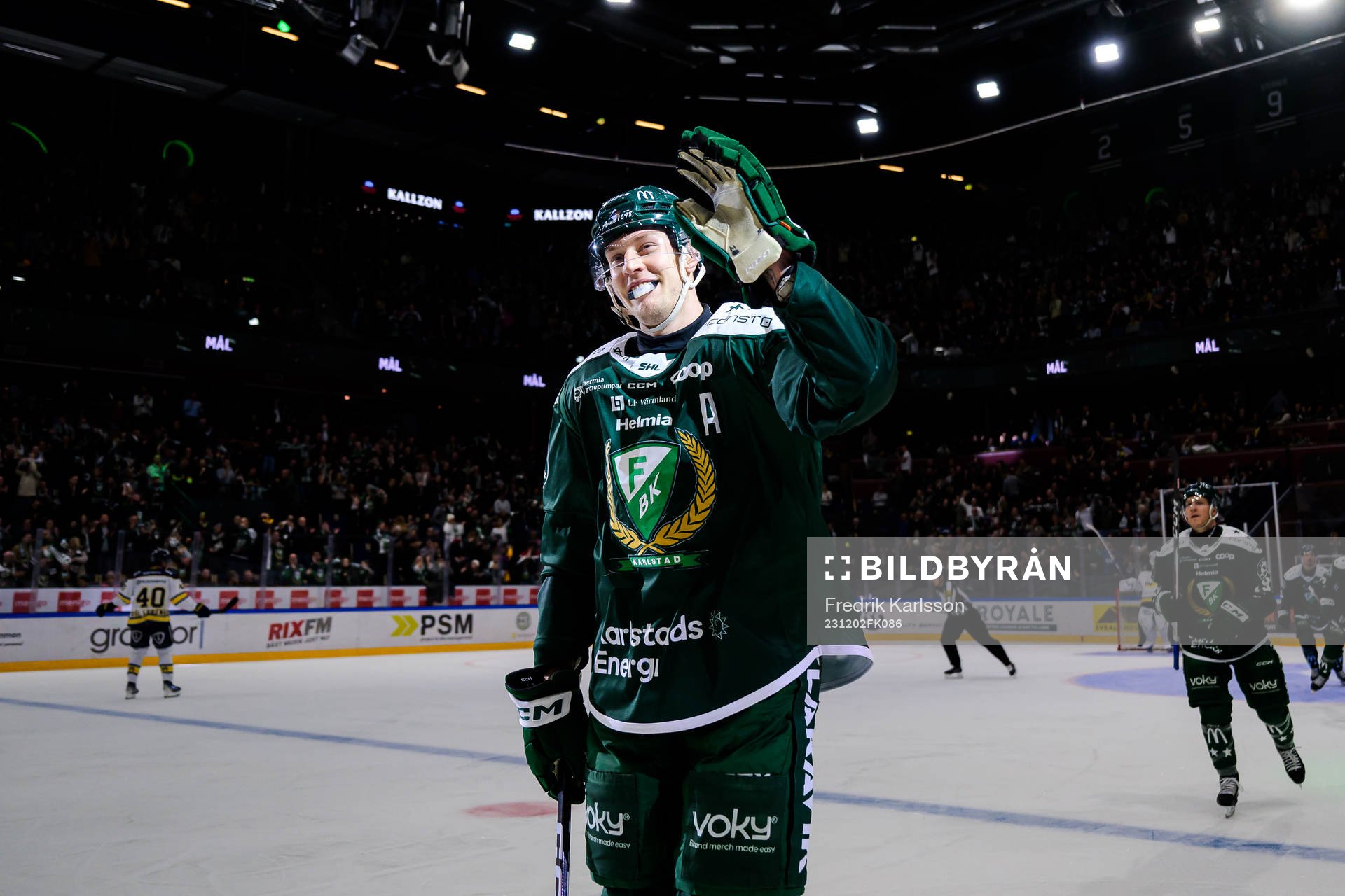 Färjestads Victor Ejdsell jublar