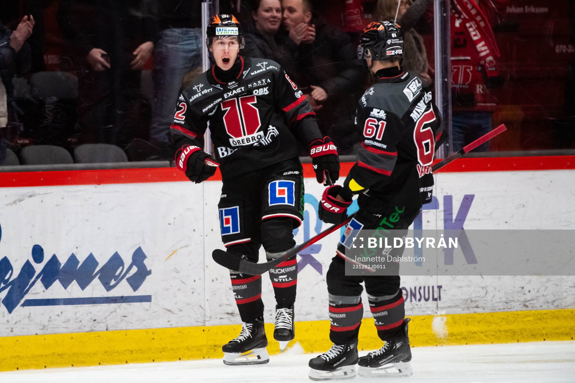 Örebros Robert Leino jublar