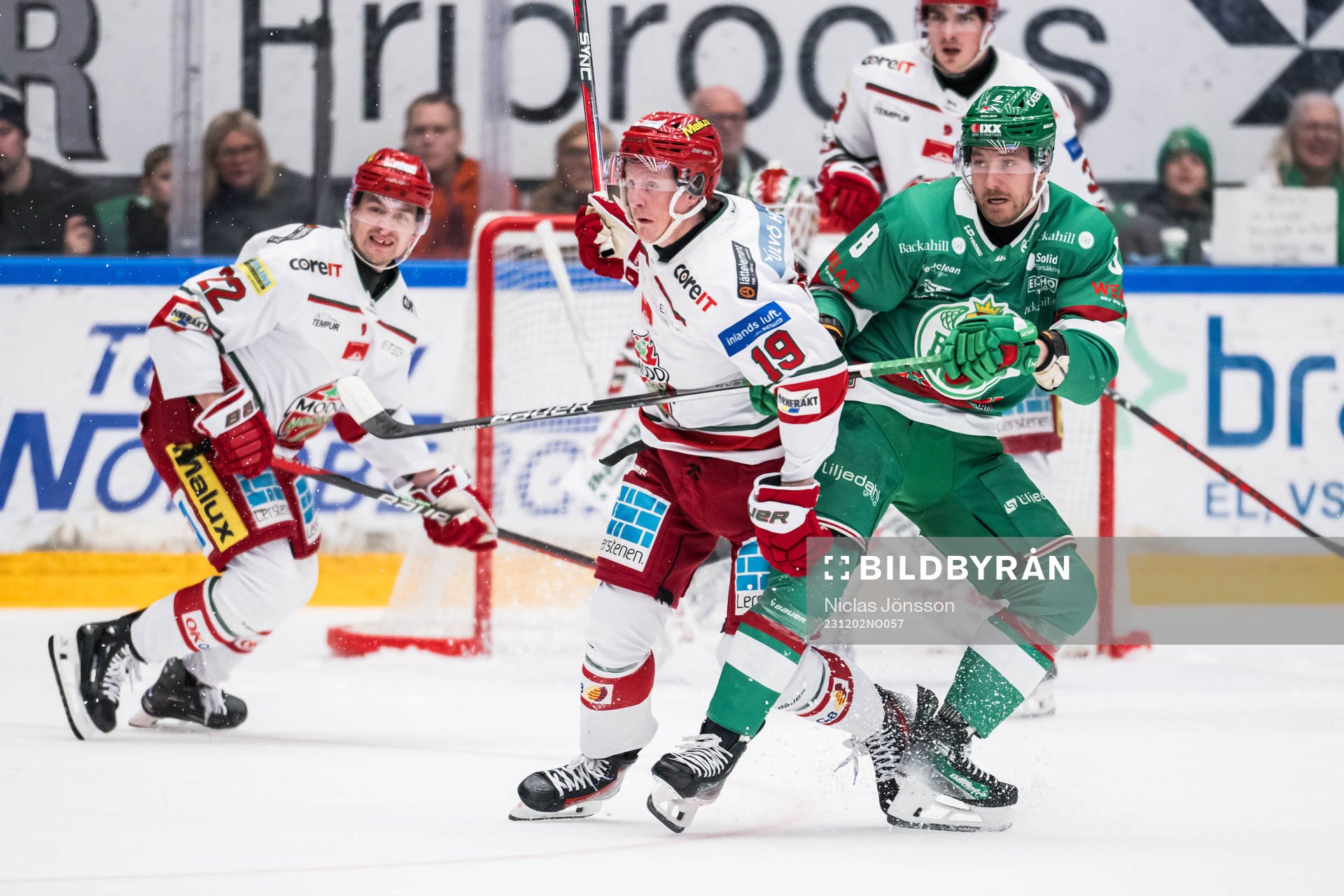 MoDos Erik Karlsson och Rögles Linus Sandin