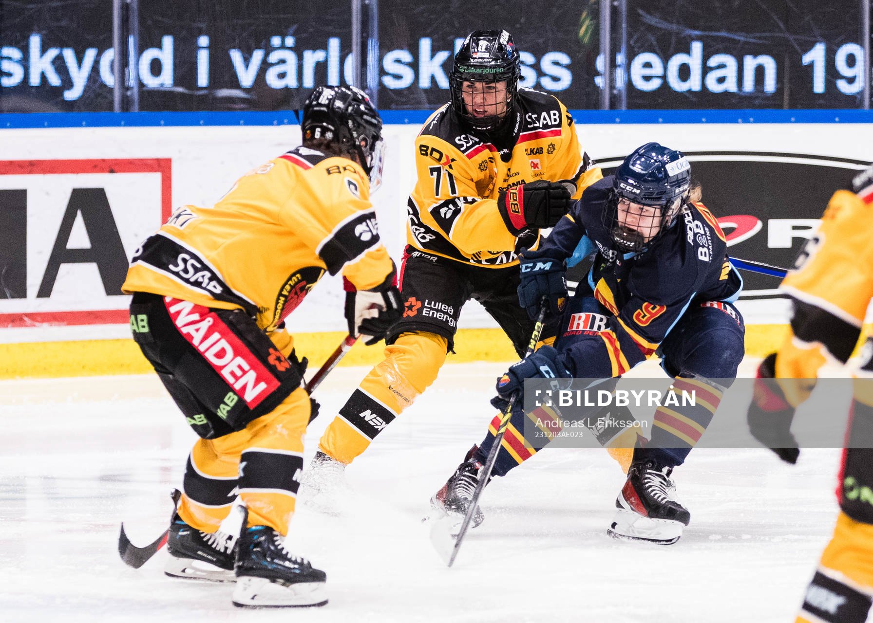 Djurgårdens Linnea Natt Och Dag utmanar Luleås Jenni