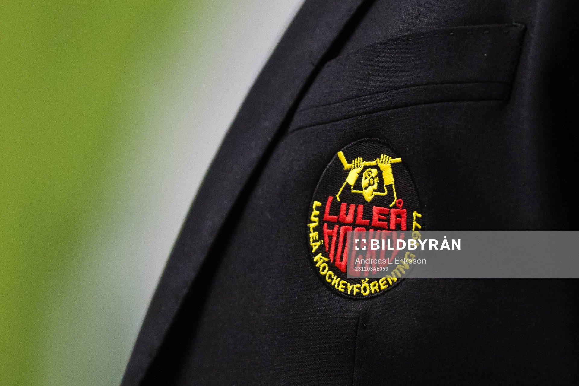 Luleås klubbmärke på en kavaj