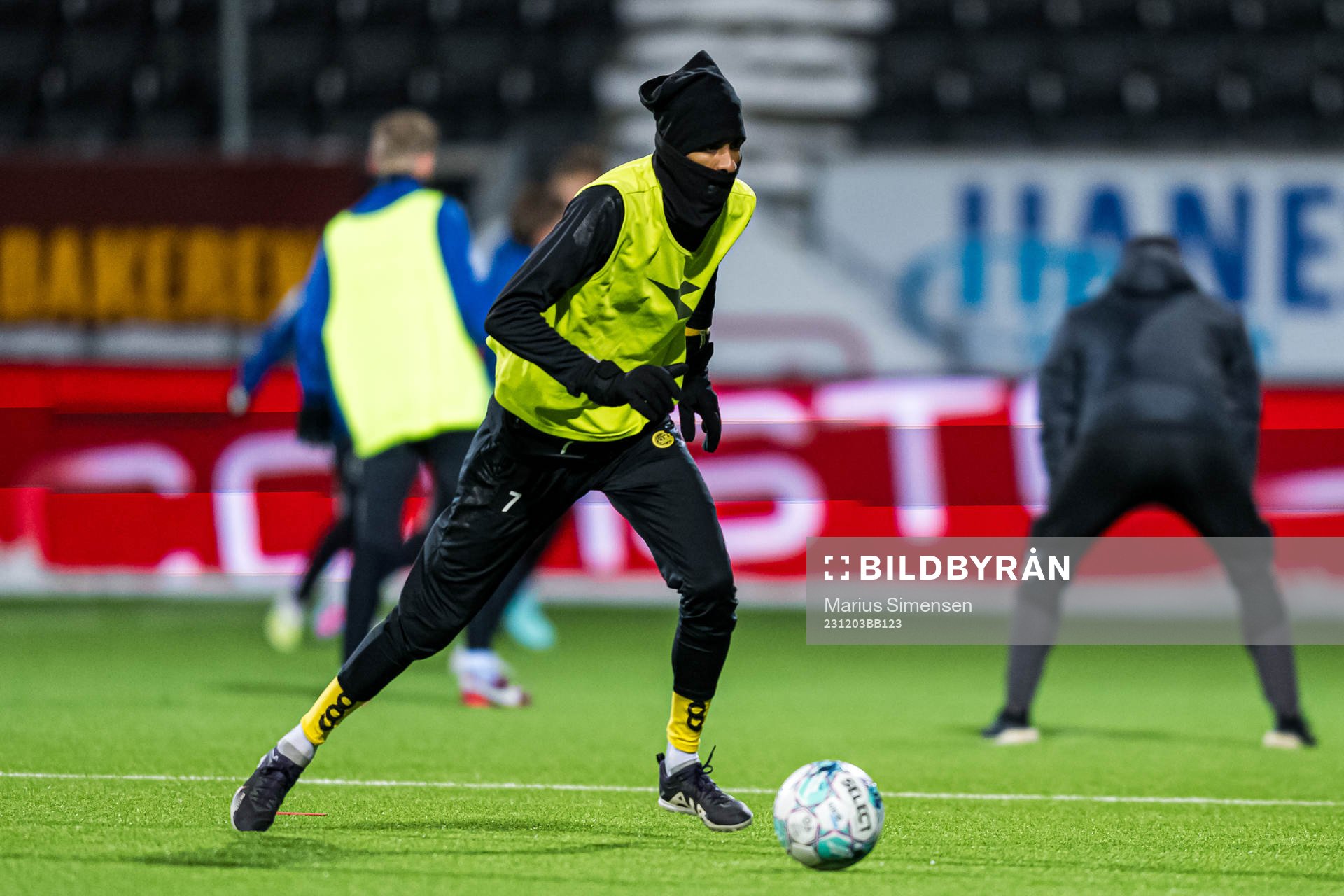 Amahl Pellegrino of Bodø/Glimt warms up