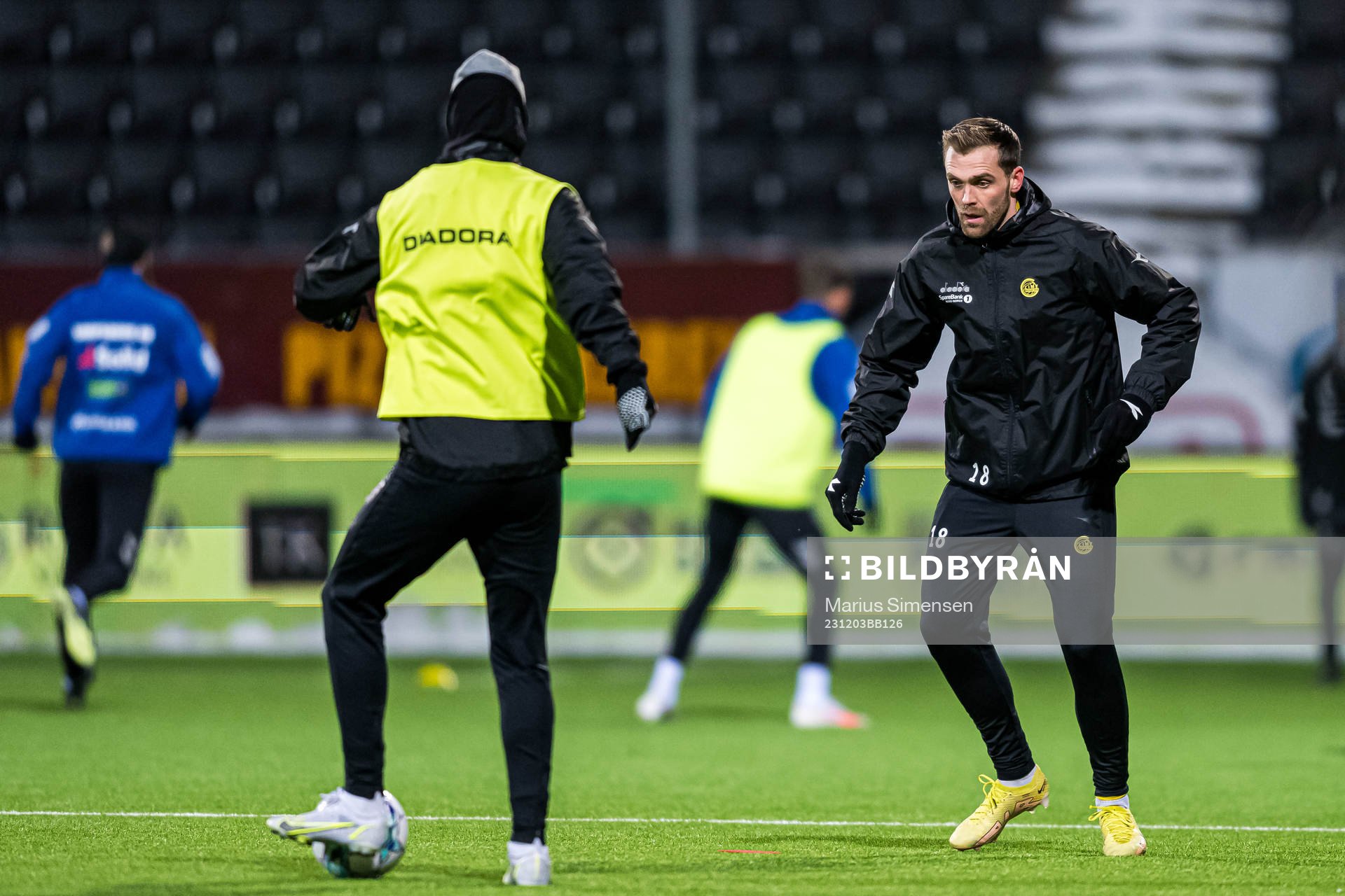 Brede Moe of Bodø/Glimt warms up