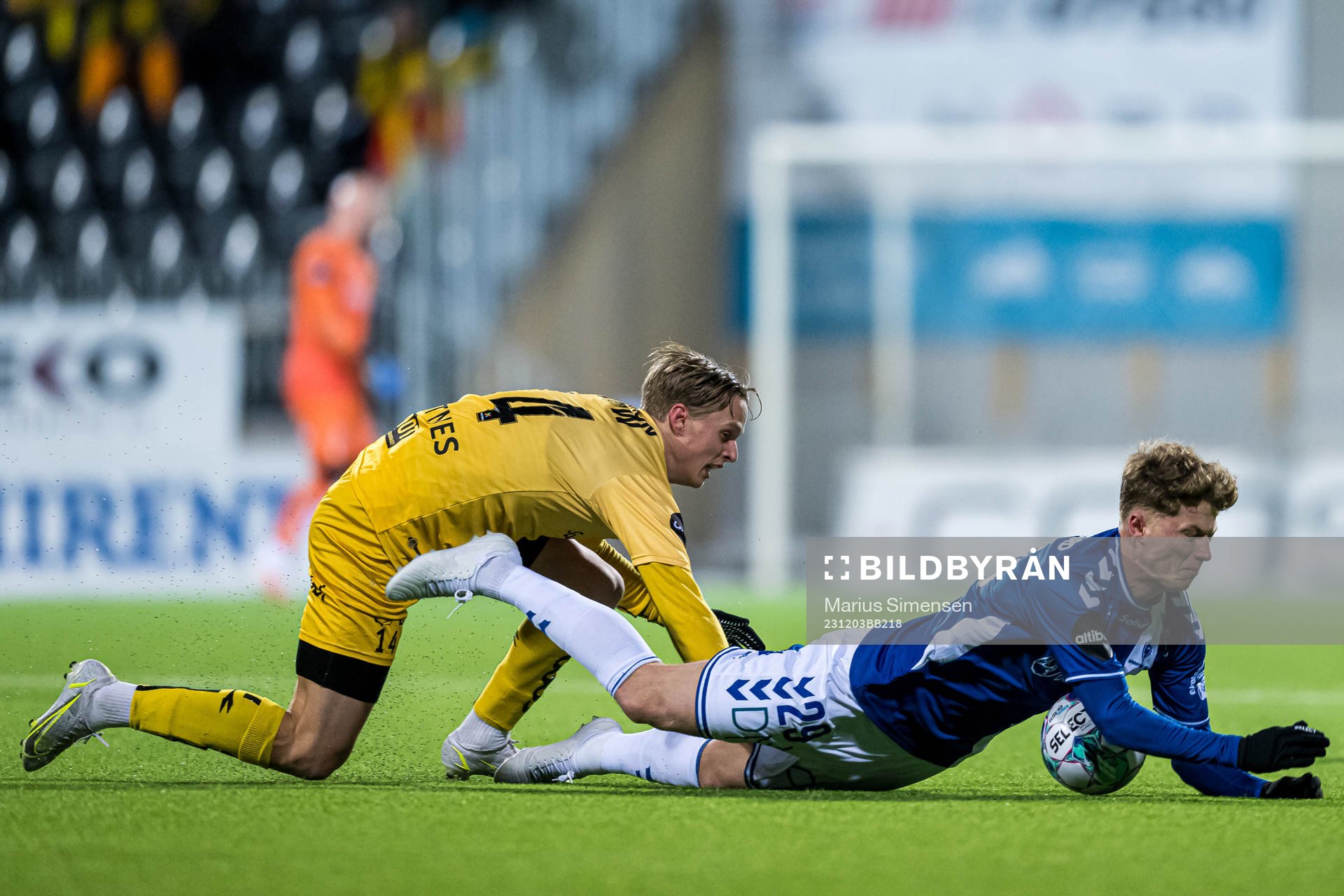 Ulrik Saltnes of Bodø/Glimt and Victor Torp Overgaard of