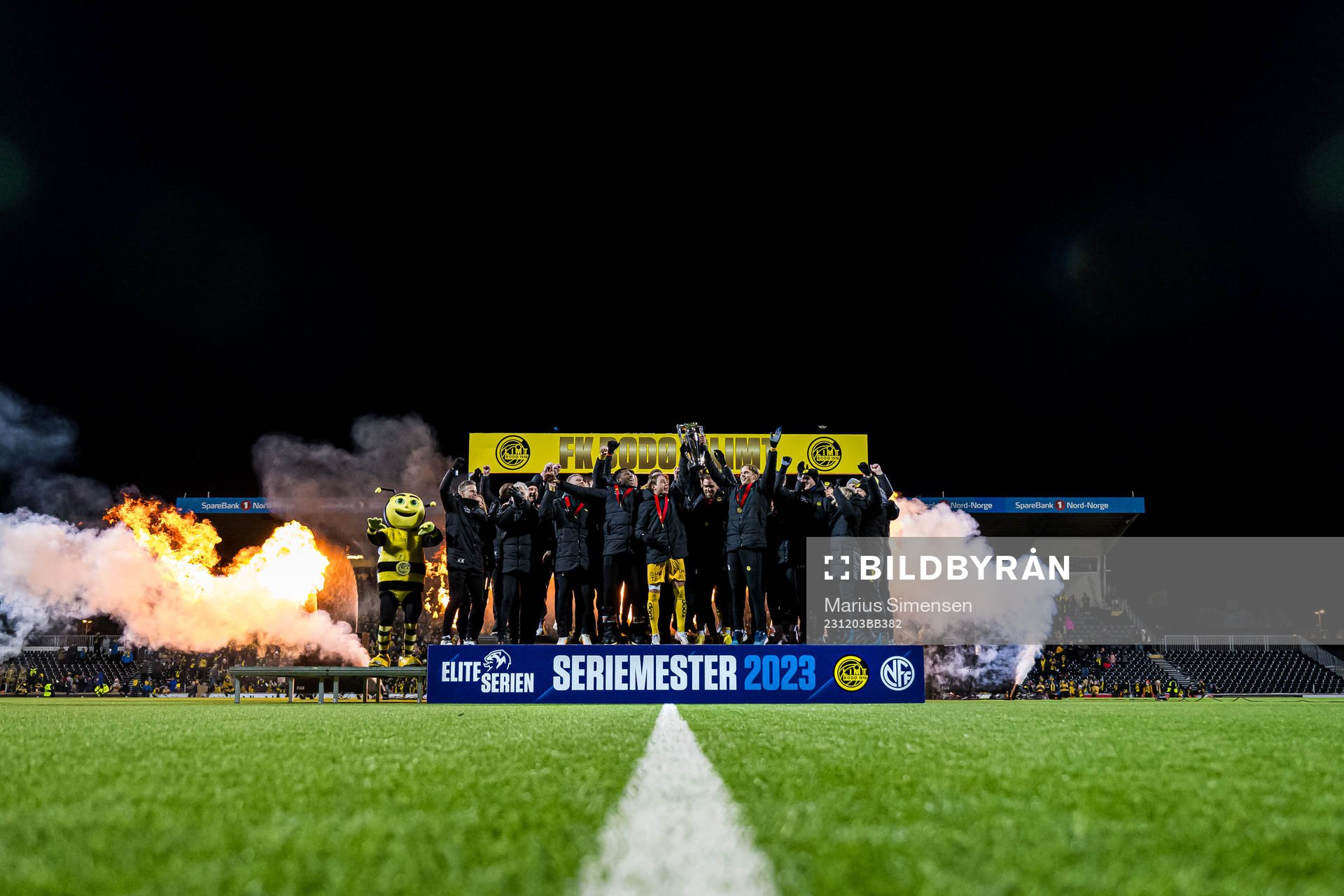 Players of Bodø/Glimt celebrates with the trophy