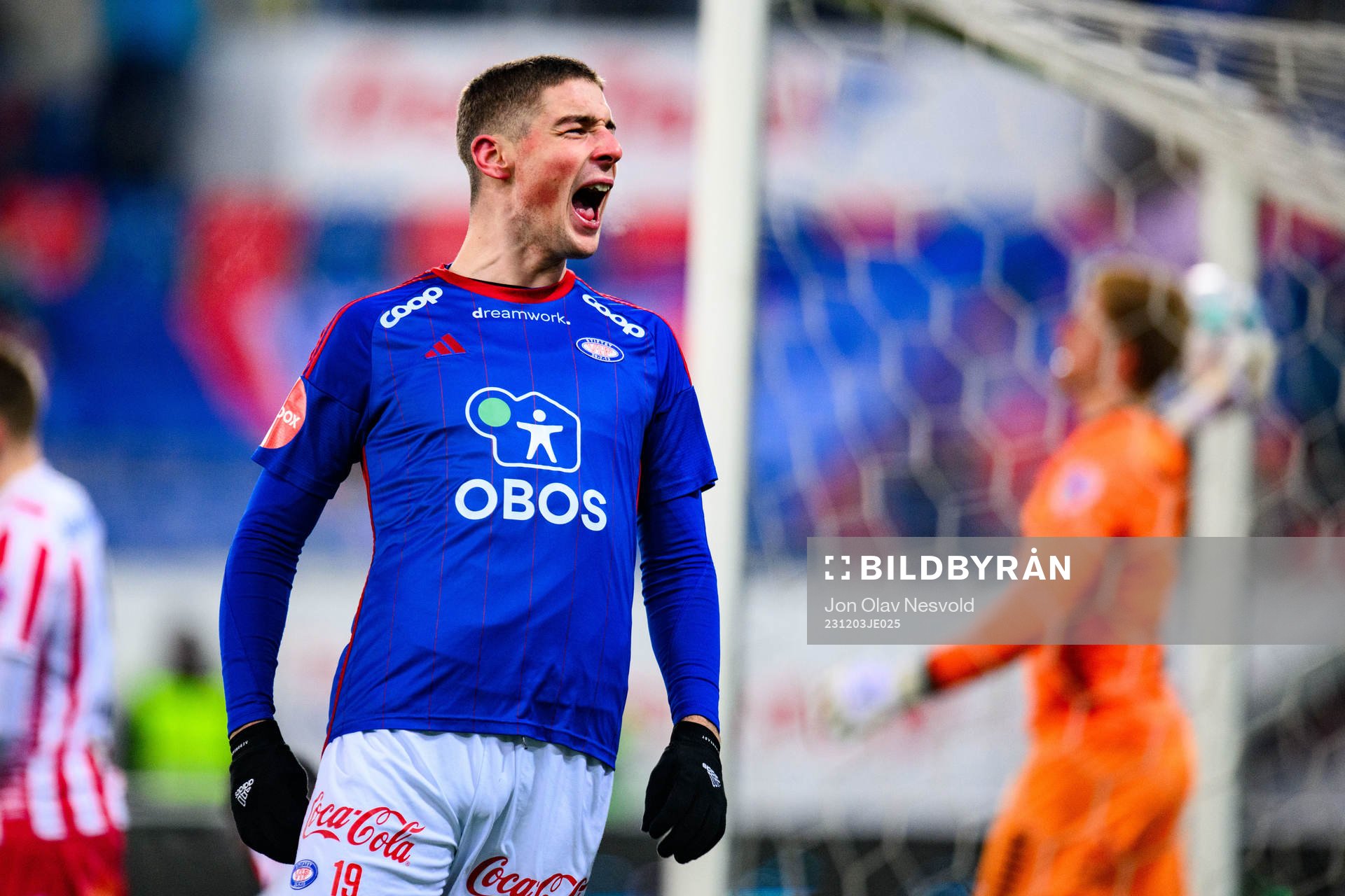 Andrej Ilic of Vålerenga celebrates 1-0