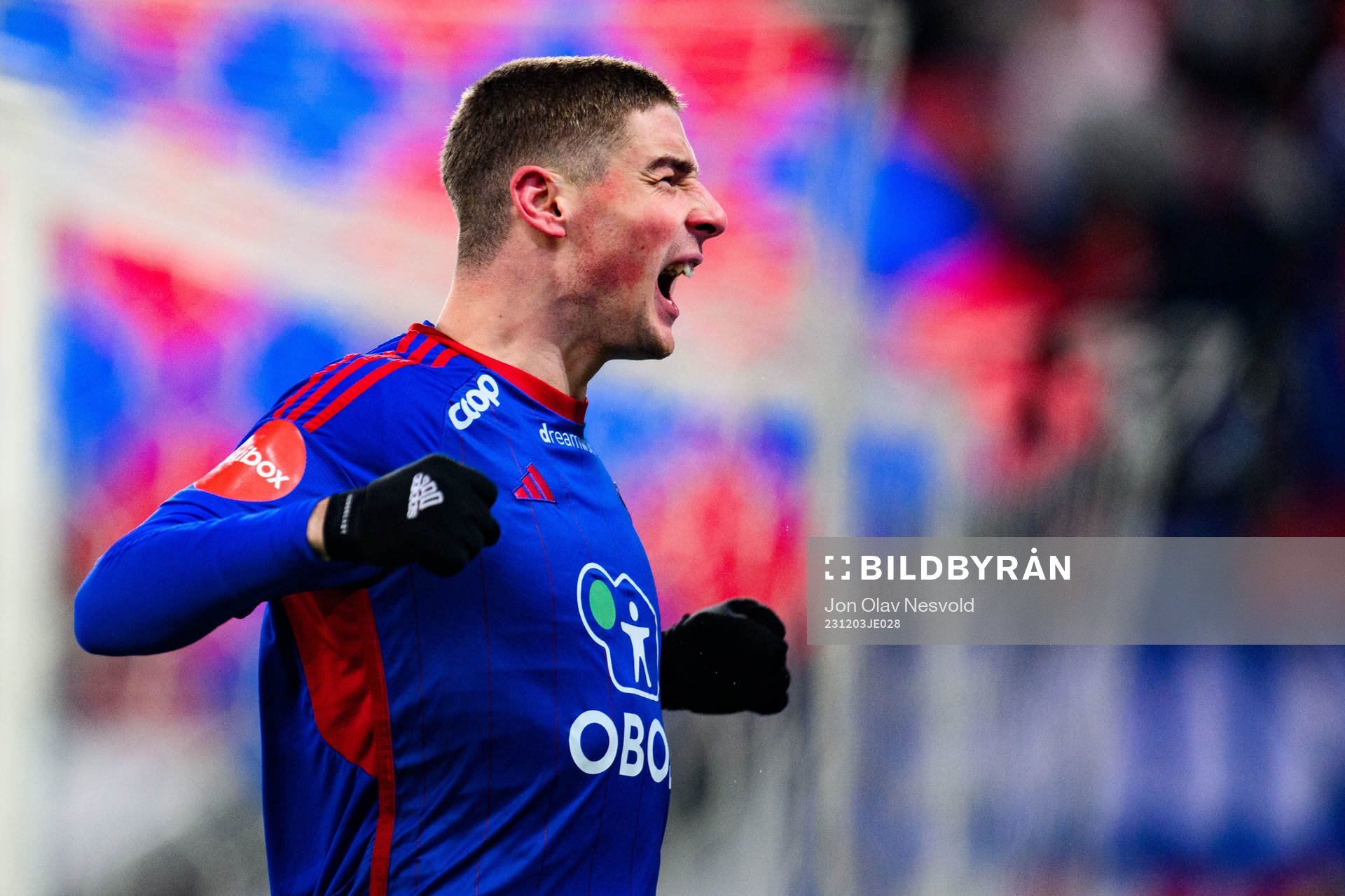 Andrej Ilic of Vålerenga celebrates 1-0