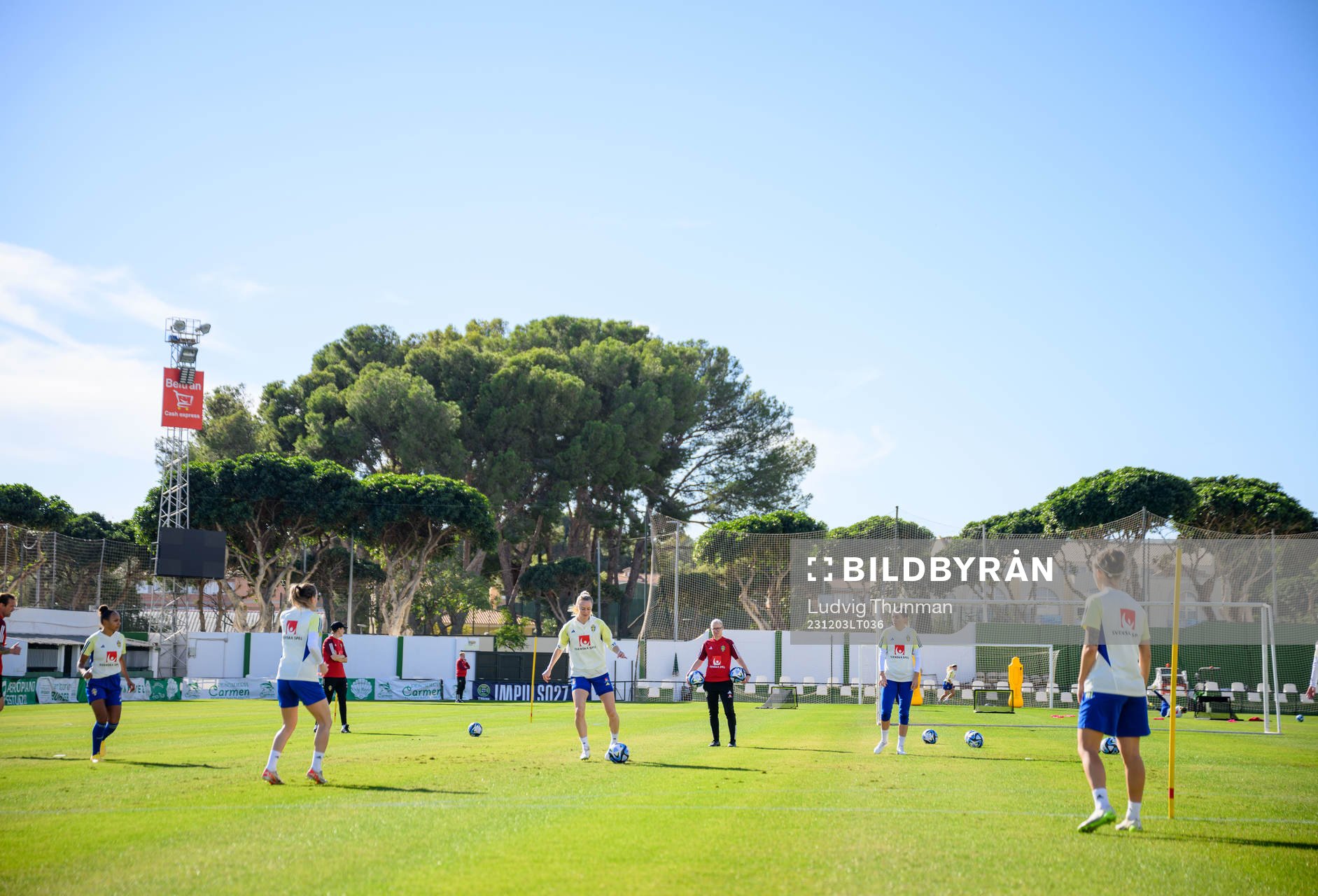 General view of the women's national football team of