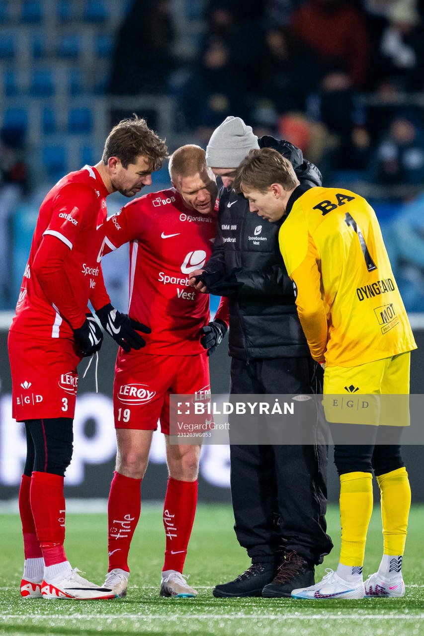 Fredrik Pallesen Knudsen, Sivert Heltne Nilsen, assistant