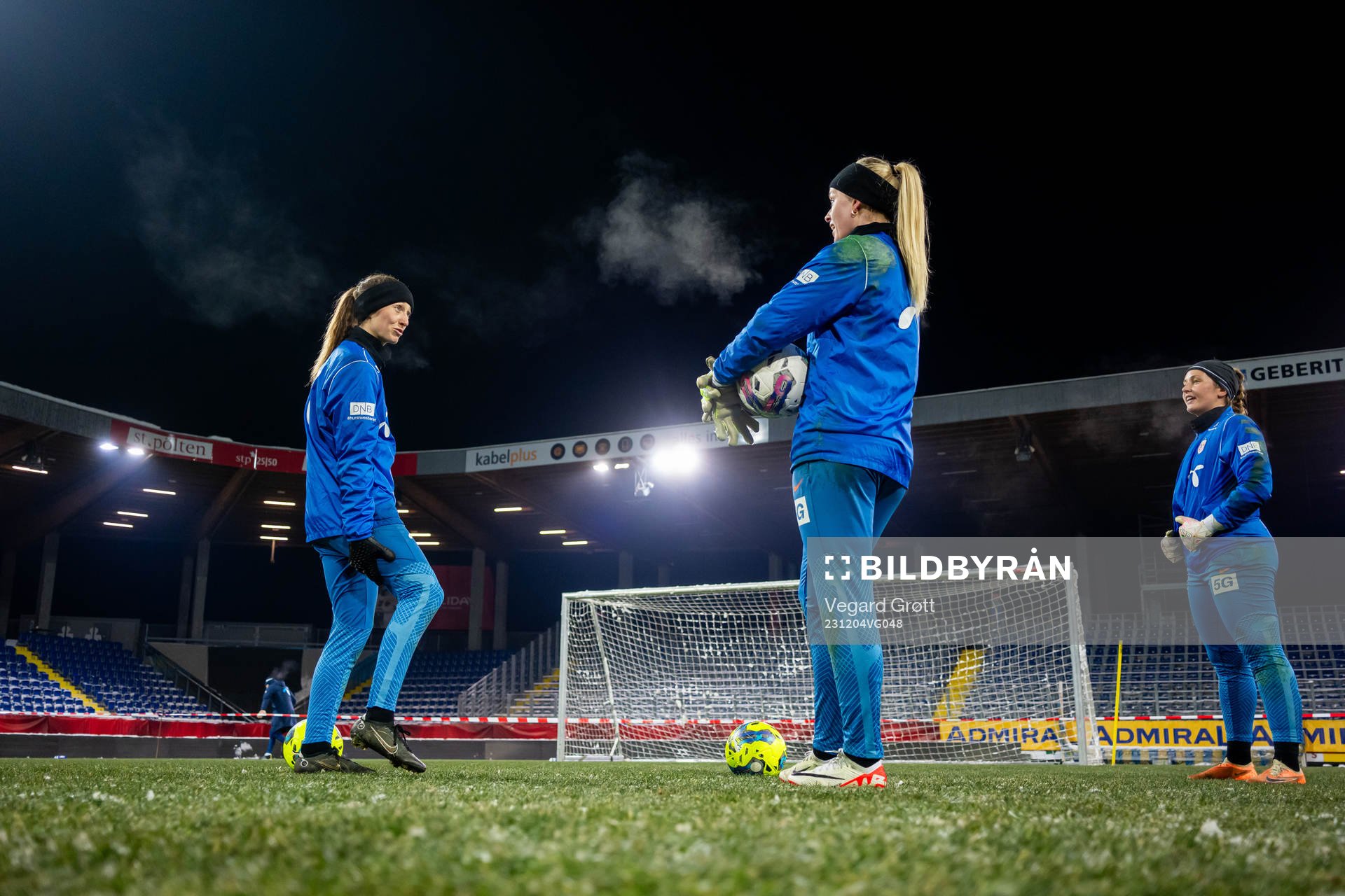 Goalkeepers Cecilie Fiskerstrand, Guro Pettersen and Aurora