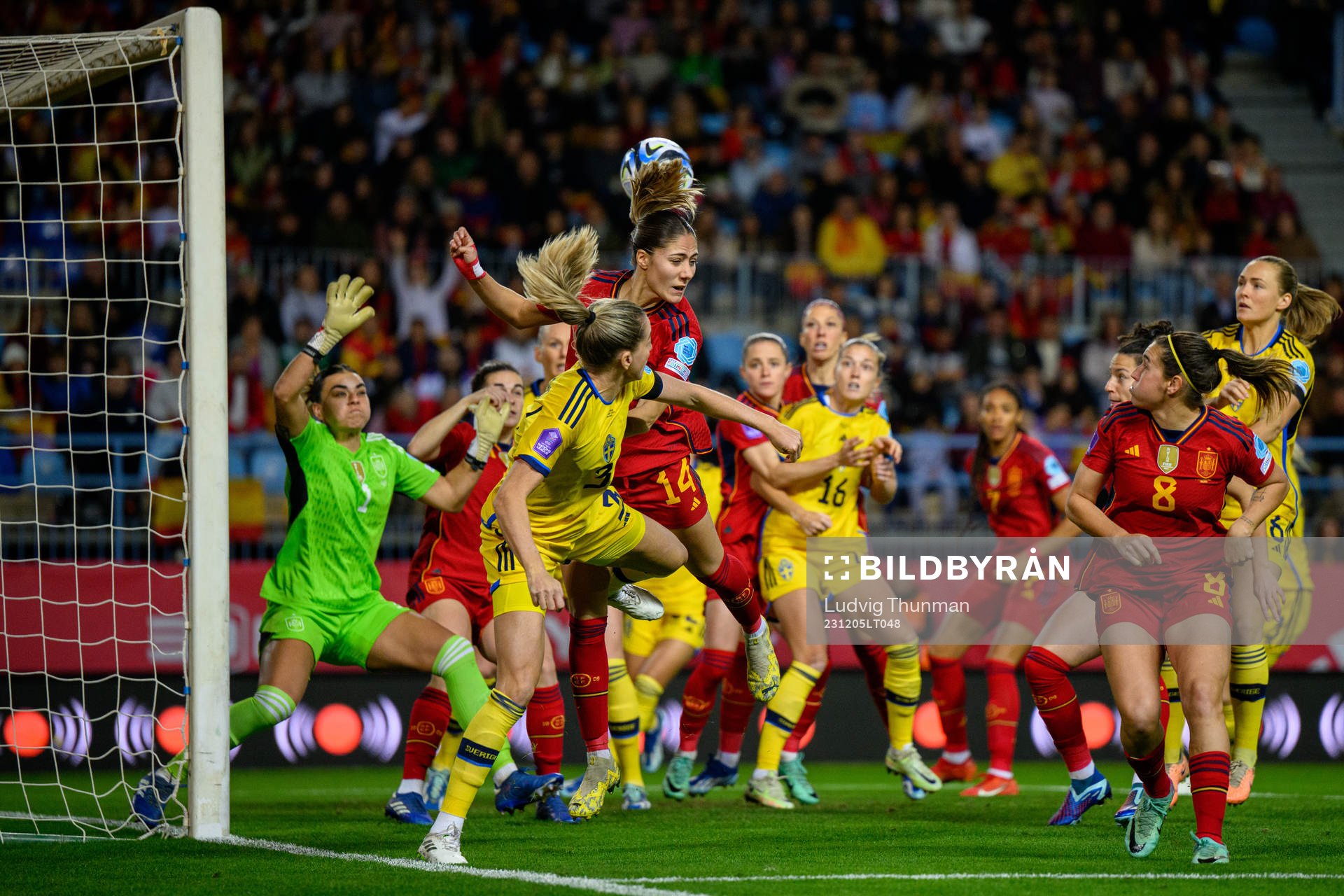 Linda Sembrant of Sweden and Laia Aleixandri of Spain