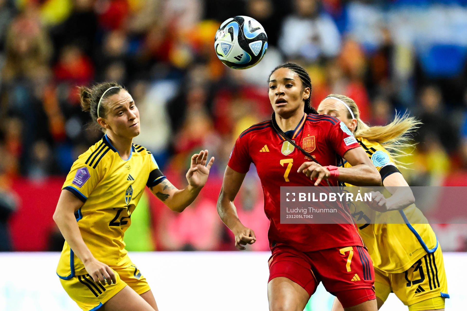 Mariona Caldentey of Spain against Julia Zigiotti Olme and