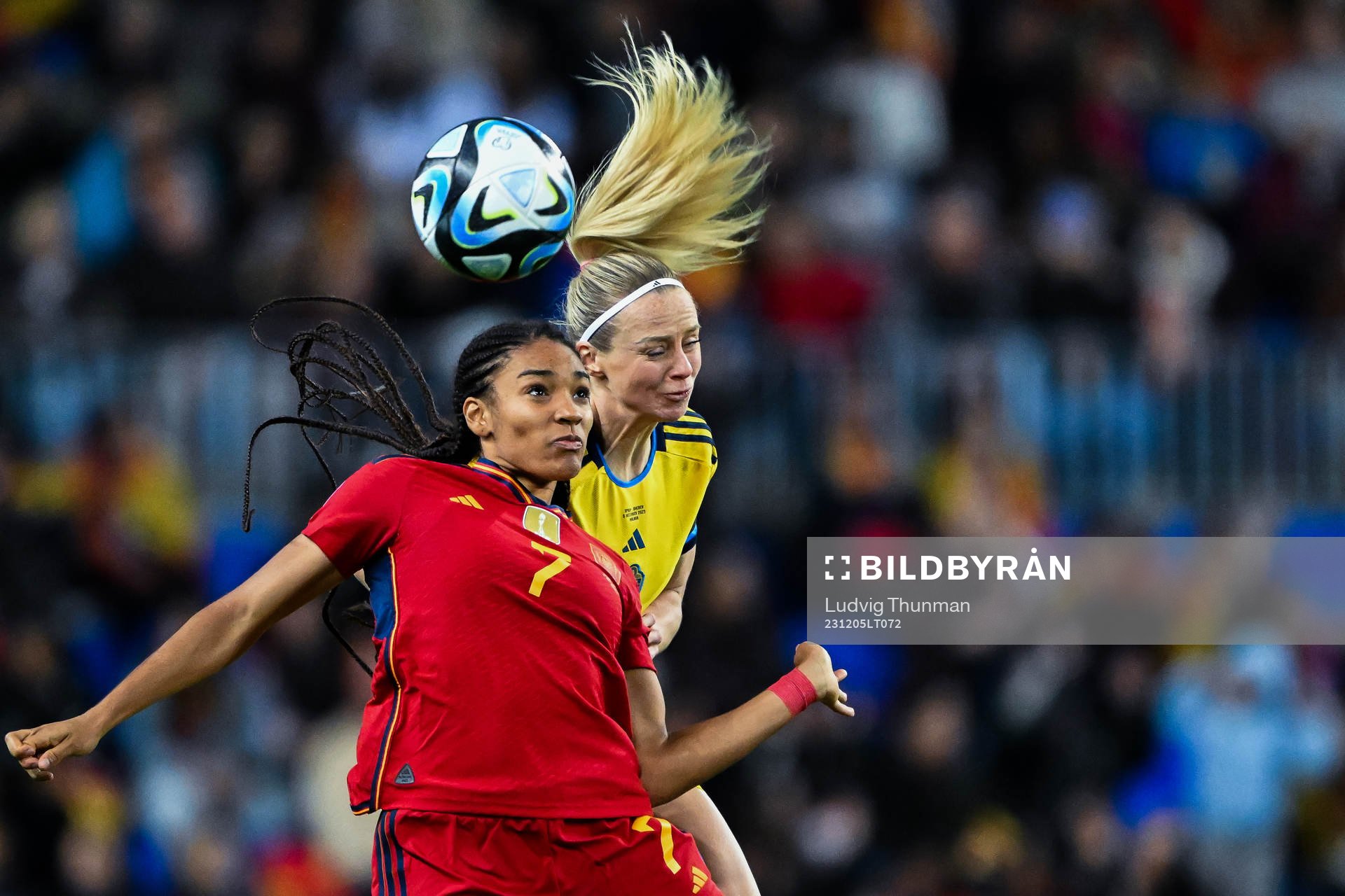 Salma Paralluelo of Spain and Amanda Ilestedt of Sweden