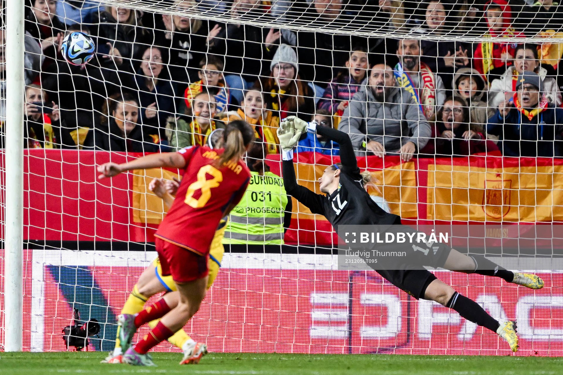 Esther González Rodriguez of Spain scores the 3-3 goal