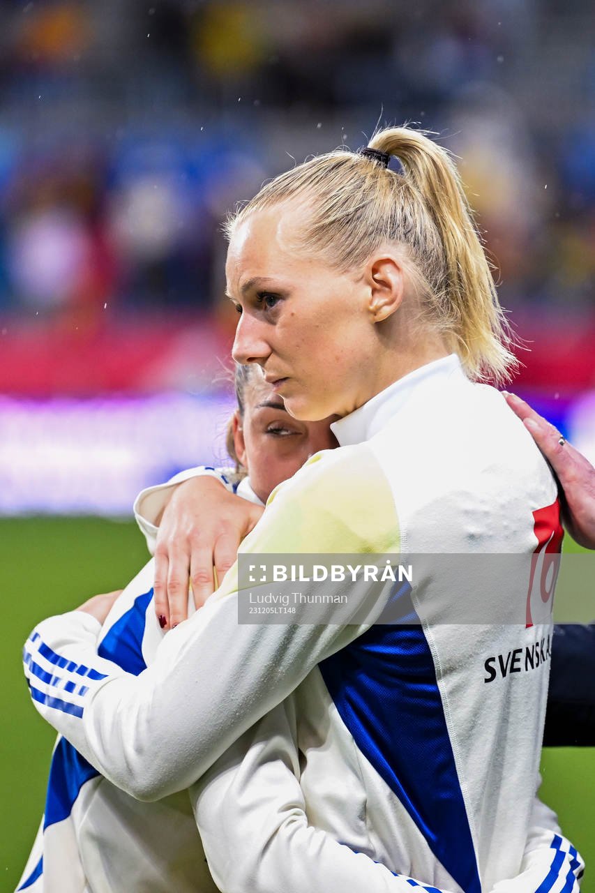 Johanna Rytting Kaneryd and Stina Blackstenius of Sweden