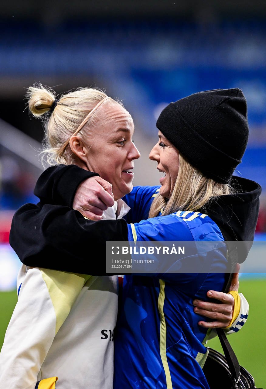 Caroline Seger and Olivia Schough of Sweden