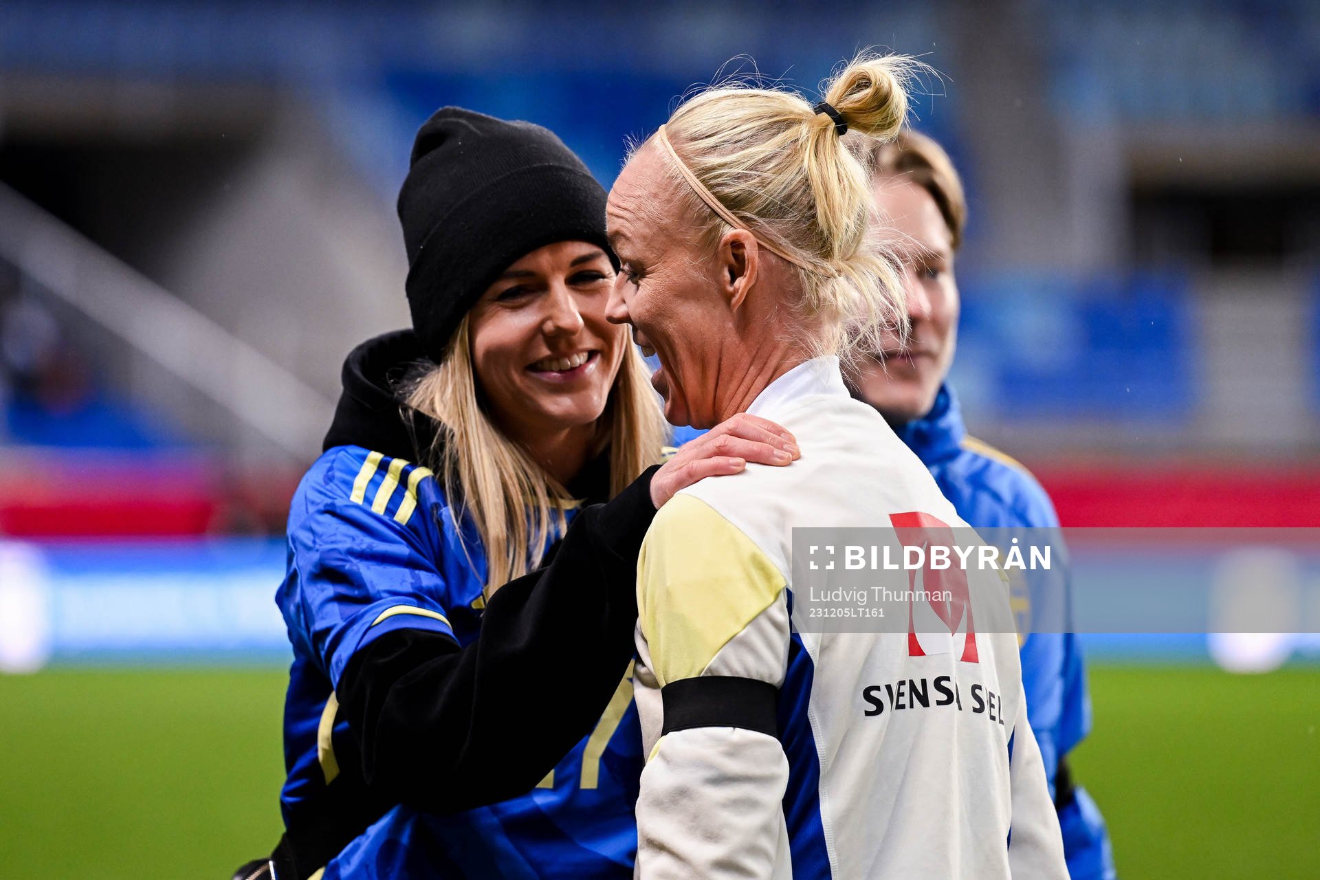 Caroline Seger and Olivia Schough of Sweden