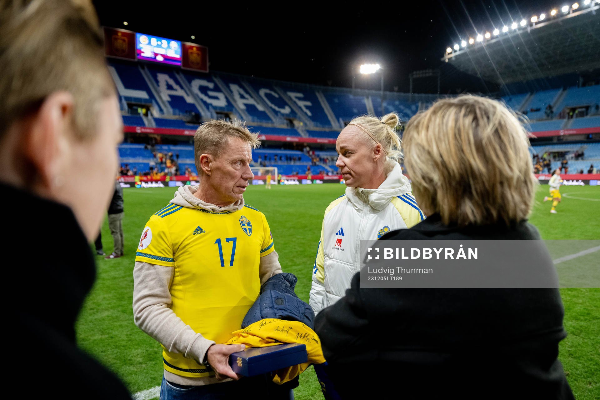 Mikael Seger with Caroline Seger of Sweden