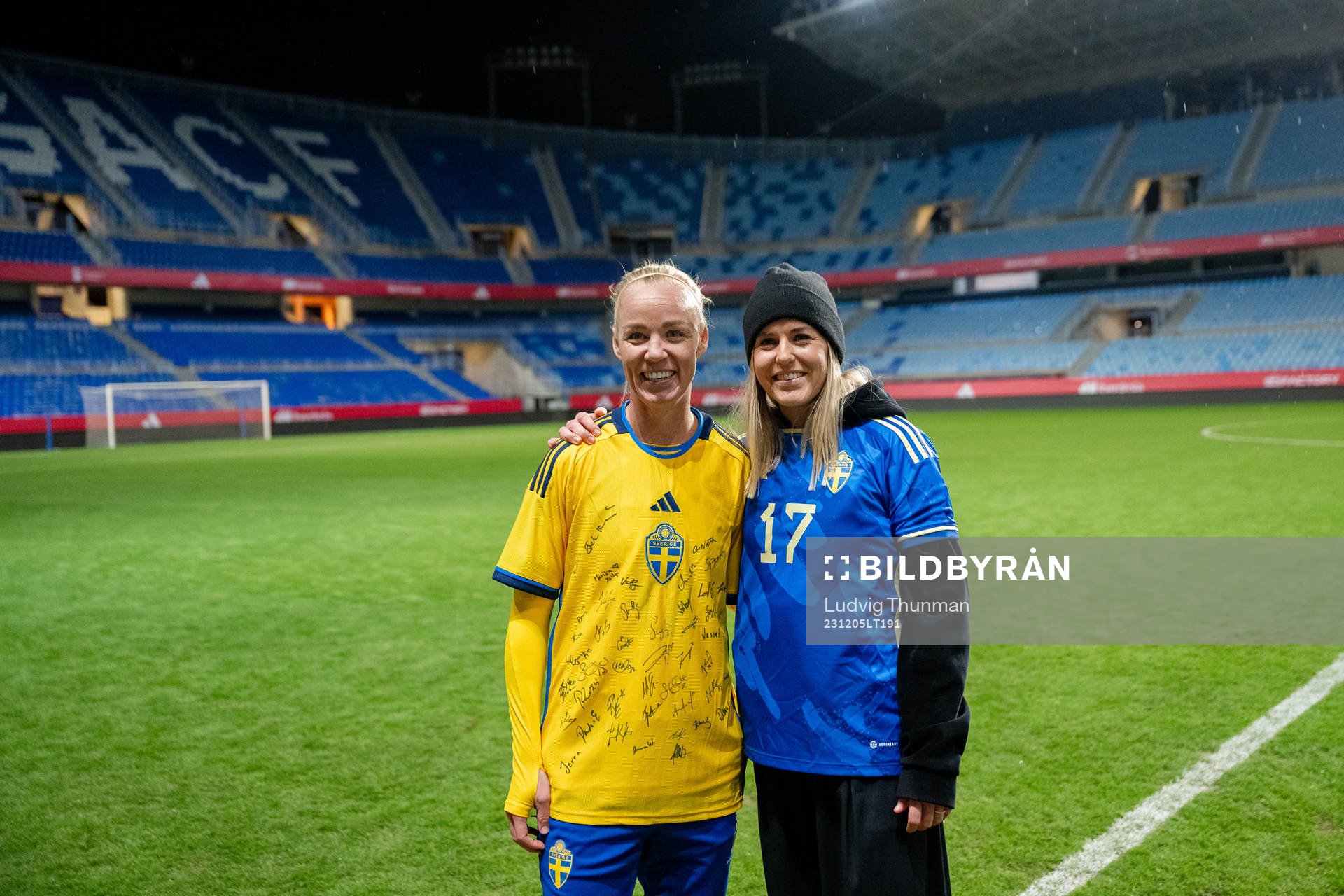Caroline Seger and Olivia Schough of Sweden