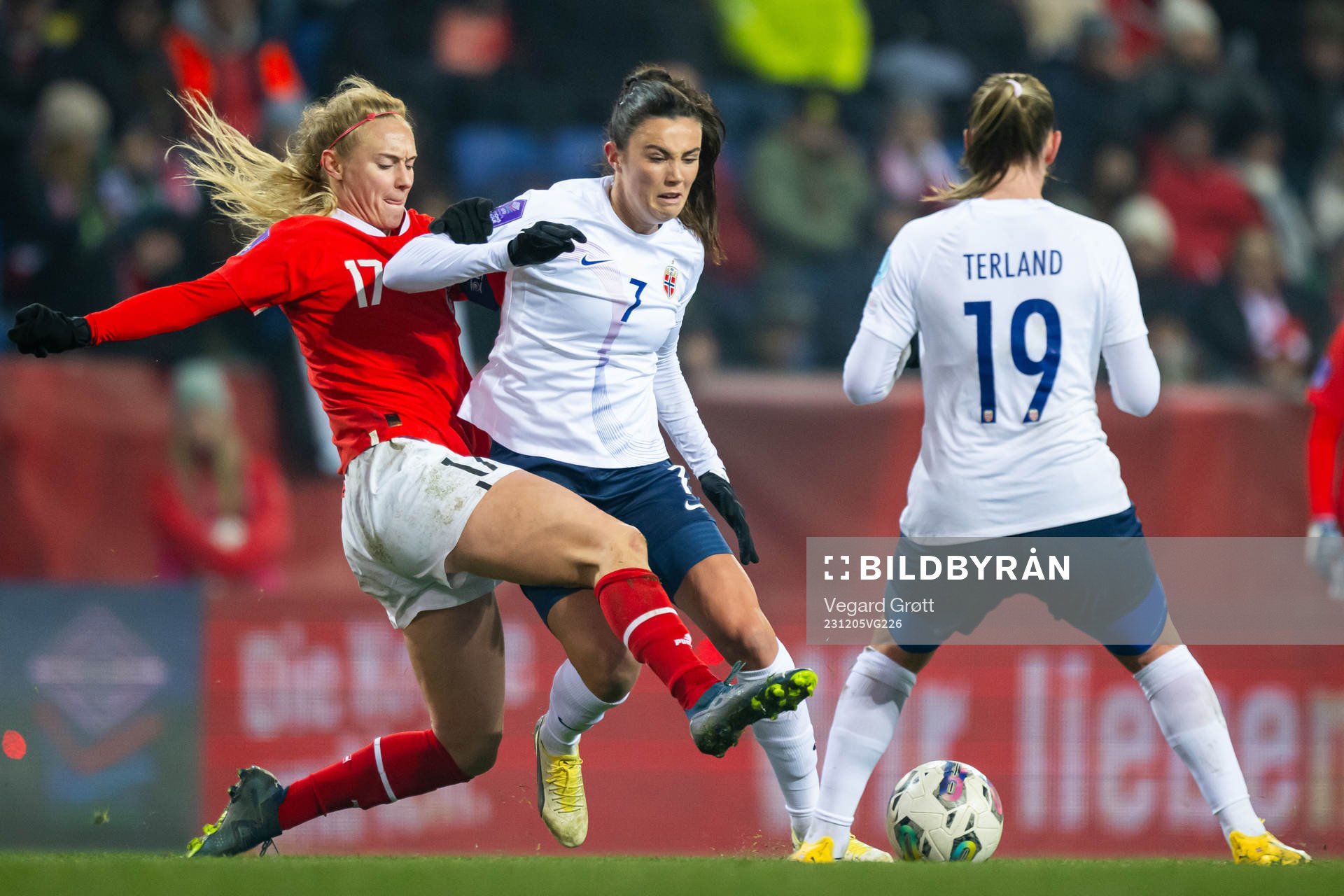 Sarah Puntigam of Austria and Ingrid Syrstad Engen of Norway