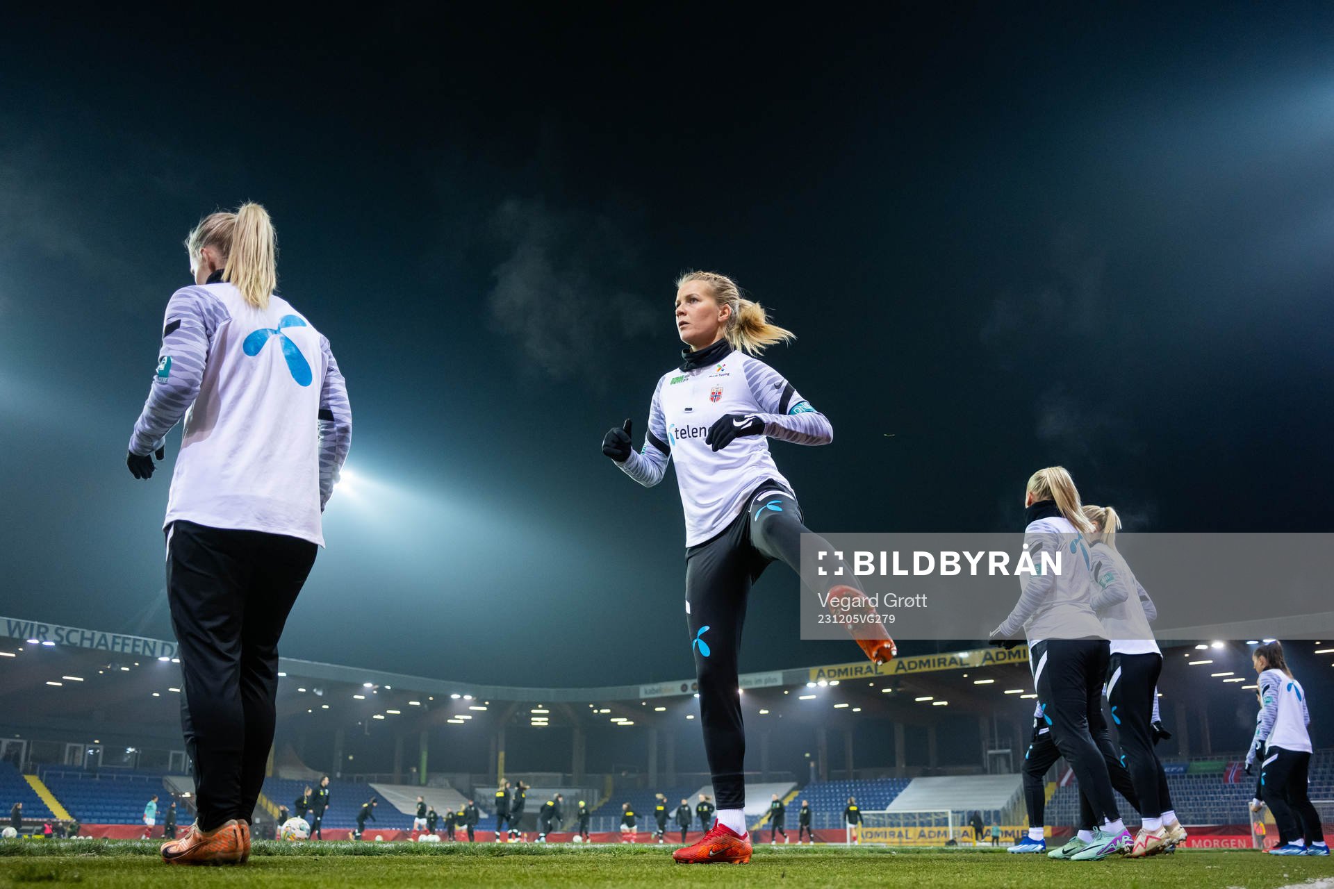 Ada Hegerberg of Norway warms up