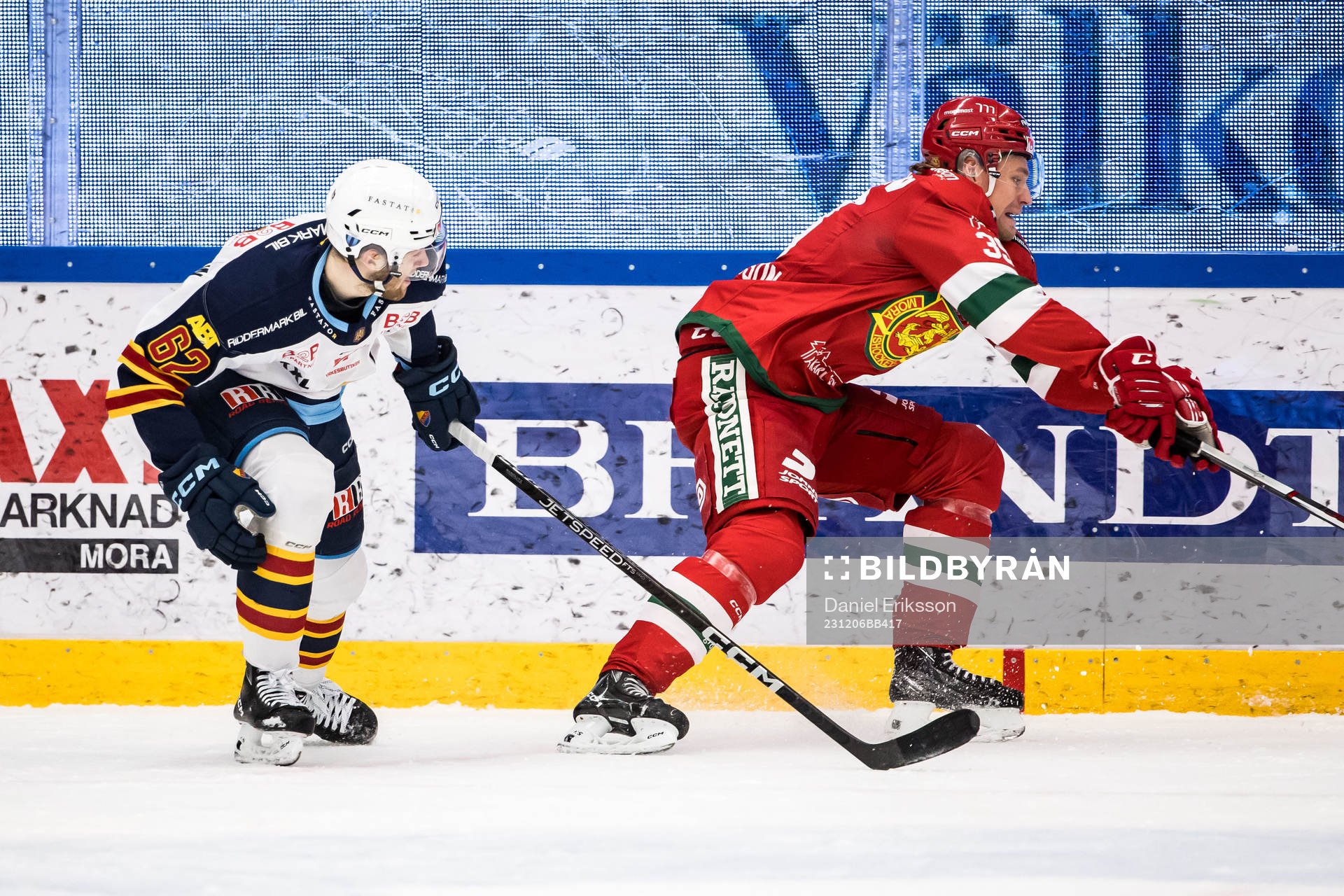 Djurgårdens IFs Wiktor Nilsson och Mora IKs Kristoffer
