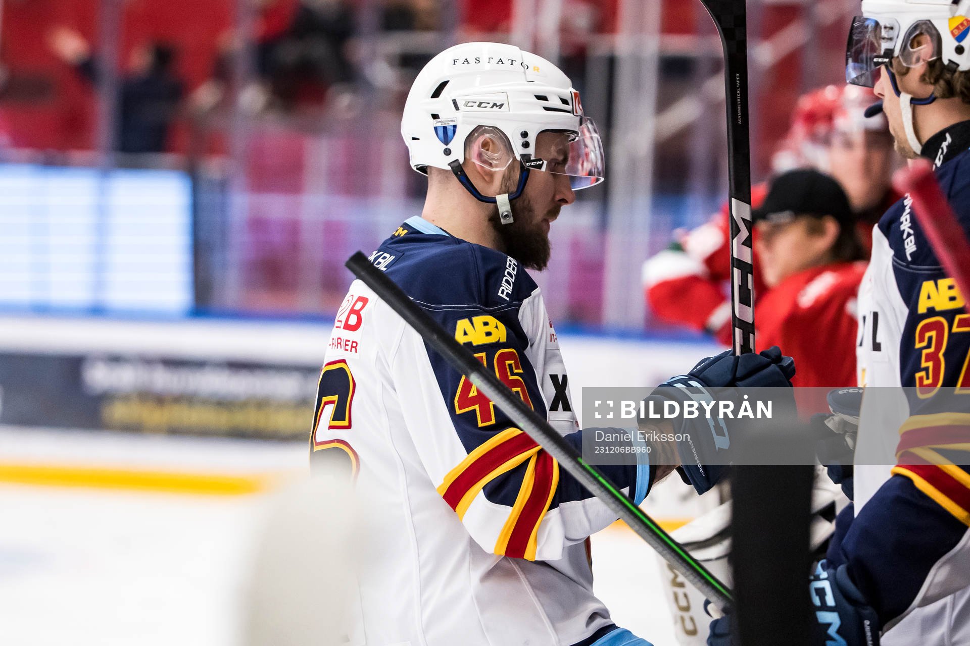 Djurgårdens Albin Grewe utvisas 5+10 game