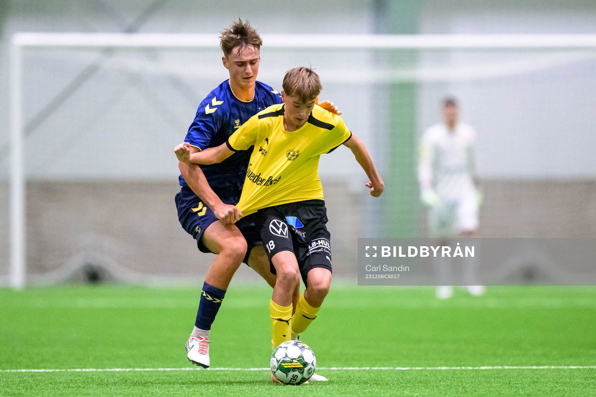 Bröndbys Oliver Sejr och Mjällbys Olle Lindberg