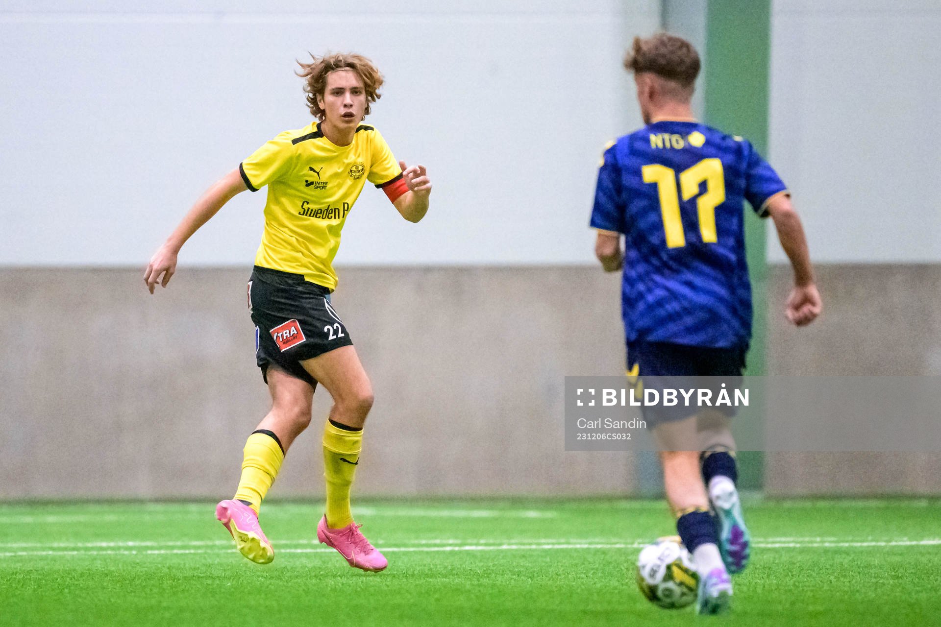 Mjällbys Liam Svensson under fotbollsmatchen i Skandinaviska Mästerskapen mellan Bröndby och Mjällby den 6 december 2023 i Borås.