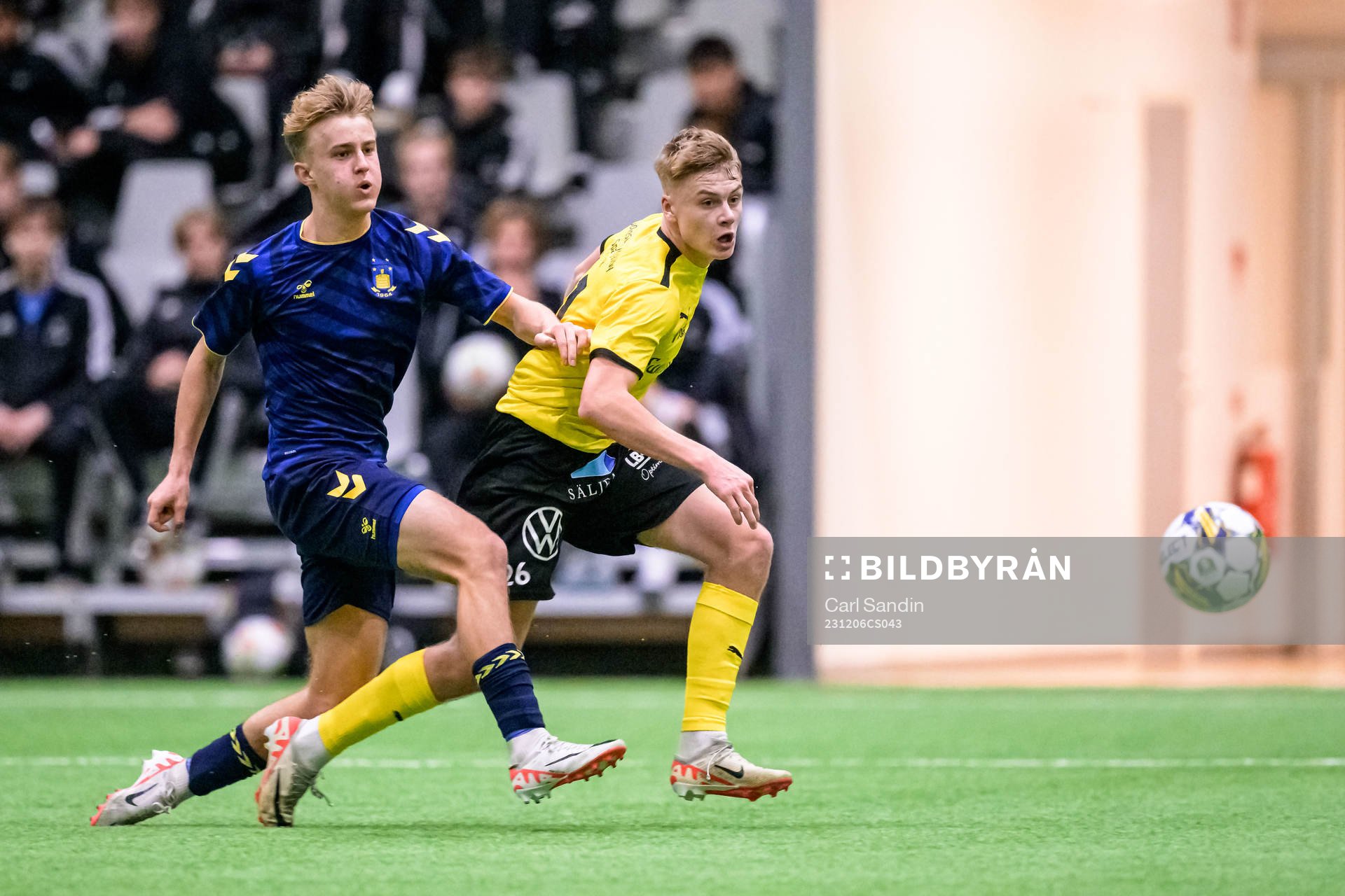 Bröndbys Philip Søndergaard och Mjällbys Lucas Nennesson