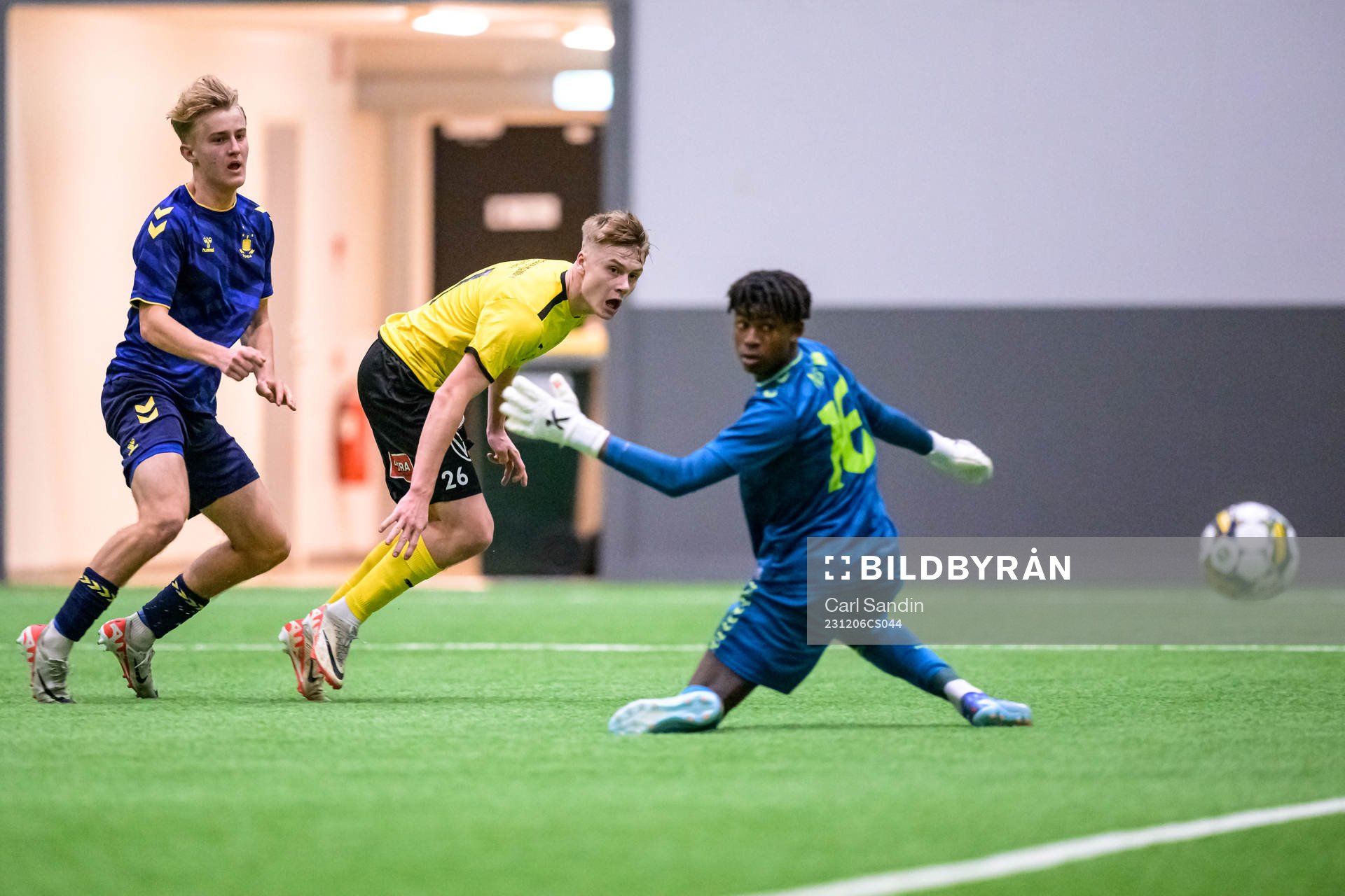 Bröndbys Philip Søndergaard och Mjällbys Lucas Nennesson