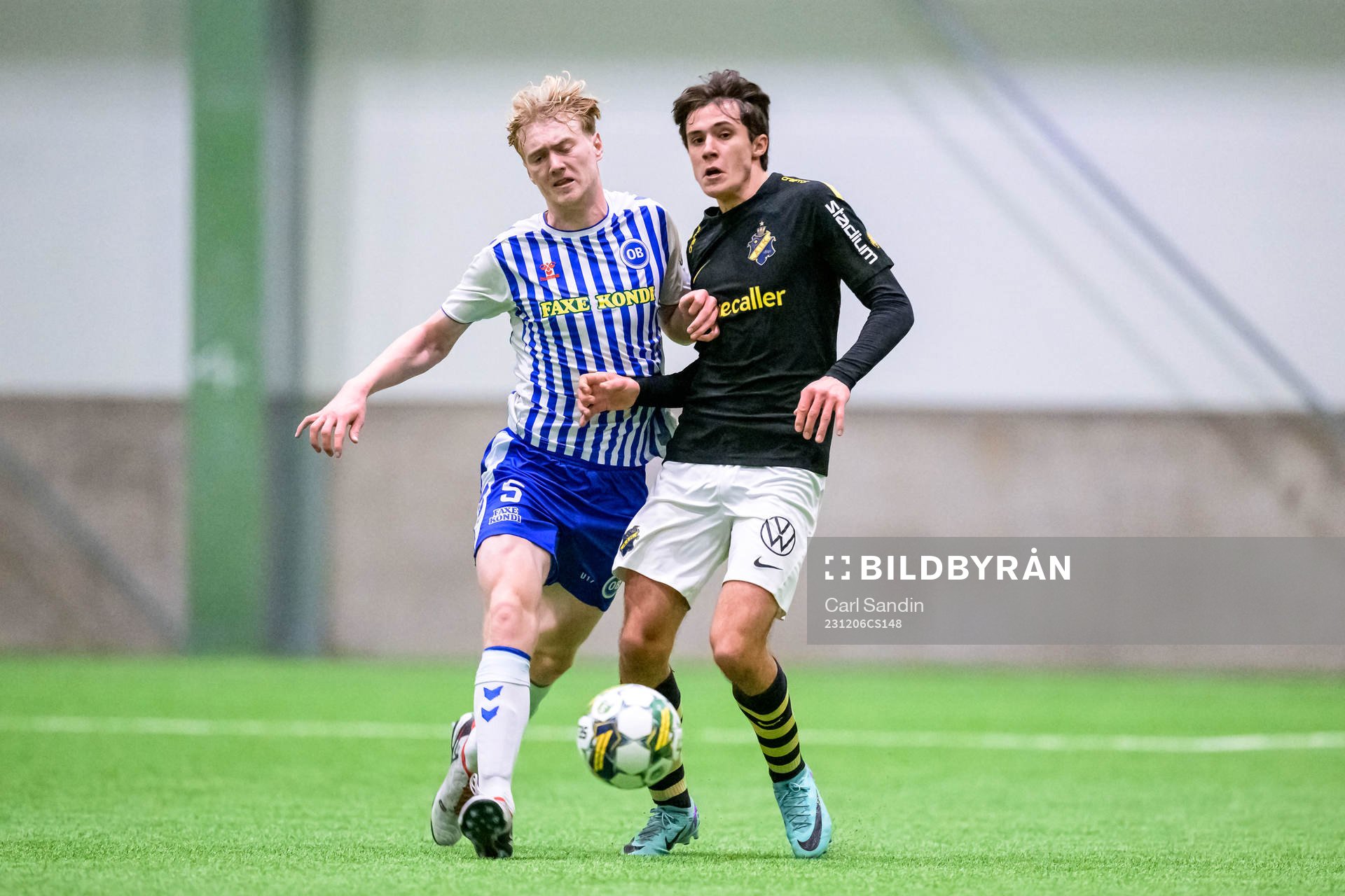 Odenses Julius Askou och AIKs Linus Järeteg