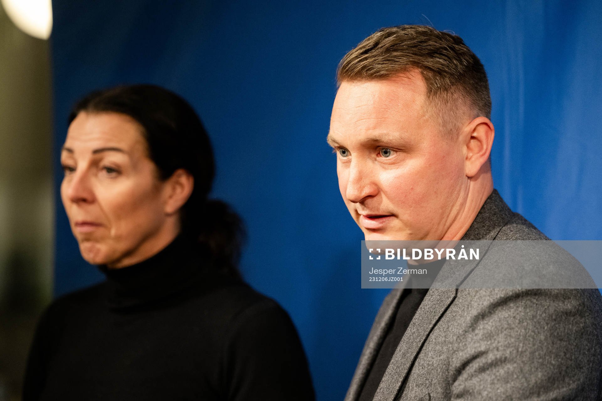 Andrea Möllerberg, Generalsekreterare för Svenska Fotbollförbundet och Kim Källström under en presskonferens anordnad av Svenska Fotbollförbundet den 6 december 2023 i Stockholm.