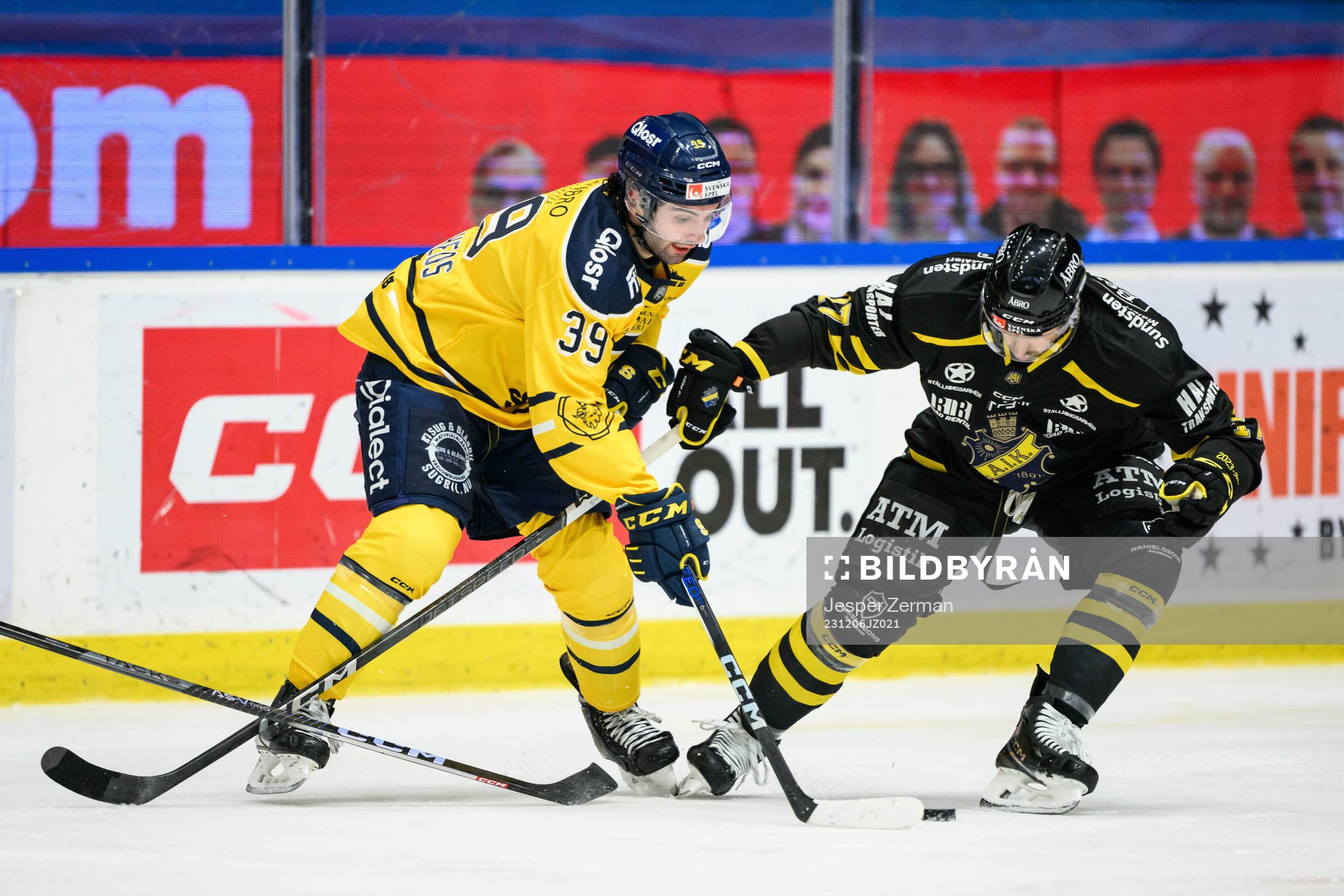 Södertälje SKs Stelio Mattheos och AIKs Kristoff Kontos