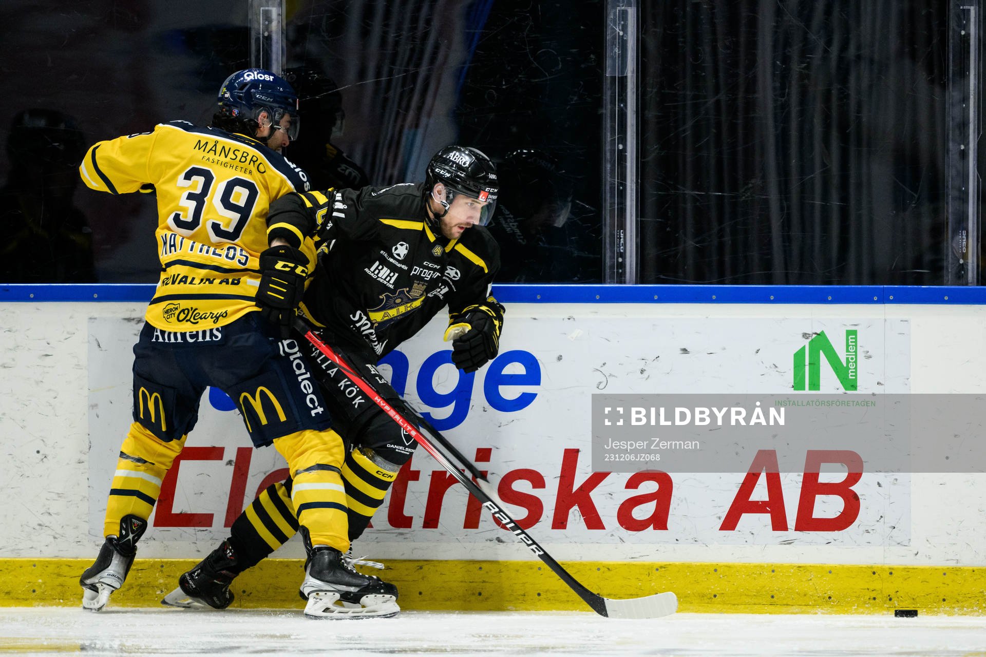 Södertälje SKs Stelio Mattheos och AIKs Emil Wahlberg