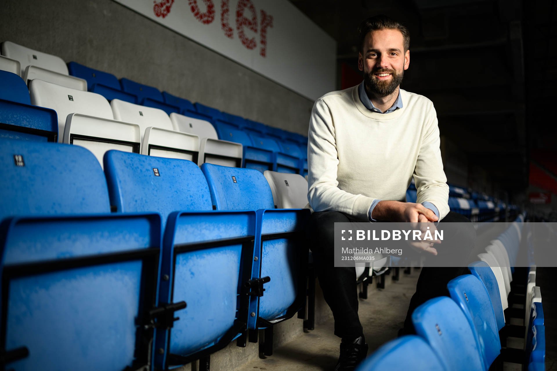 Mikael Dahlberg, sportsligt ansvarig i Helsingborg poserar för ett porträtt den 6 december 2023 i Helsingborg.