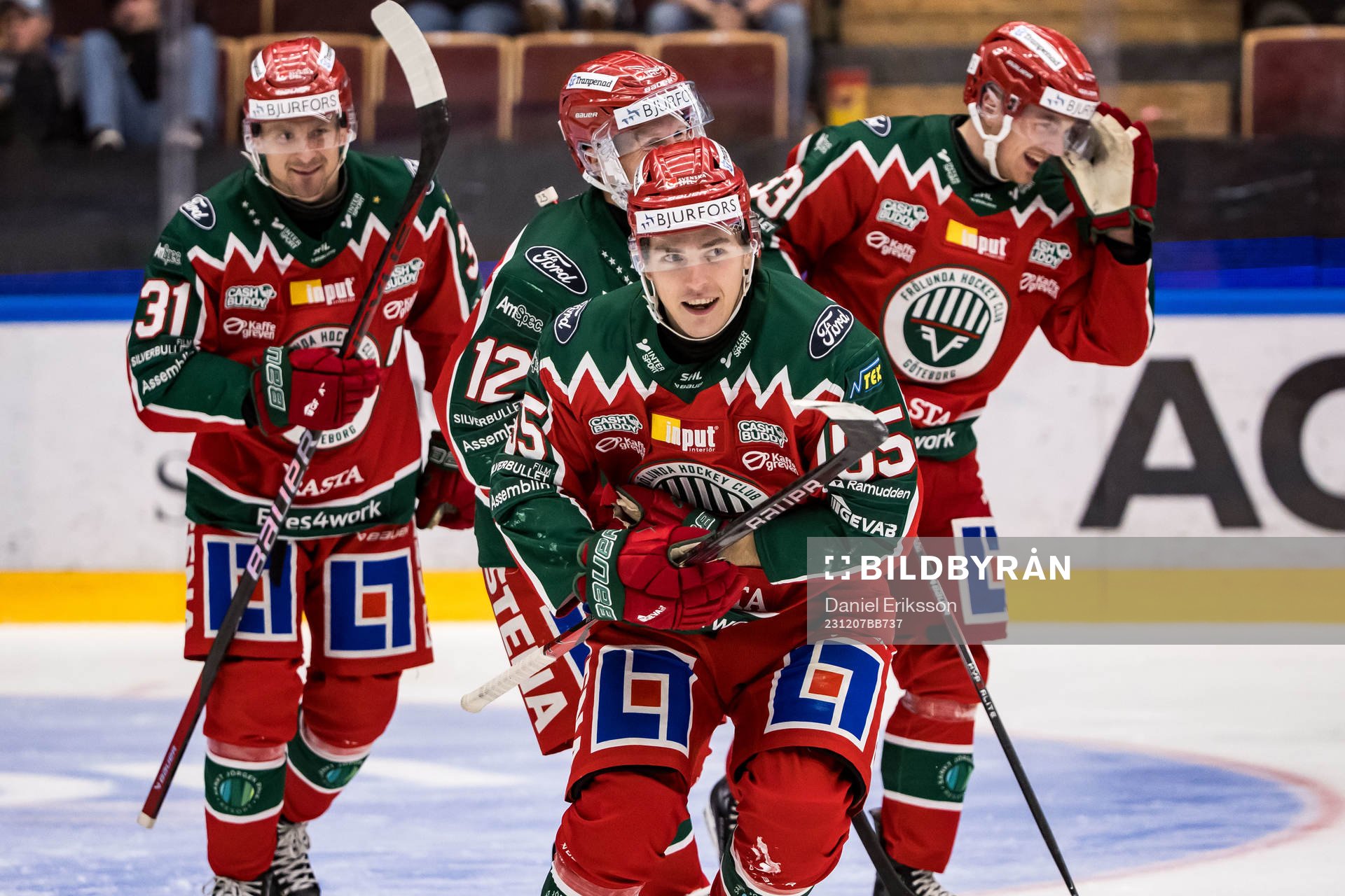 Frölunda HCs Max Lindroth jublar