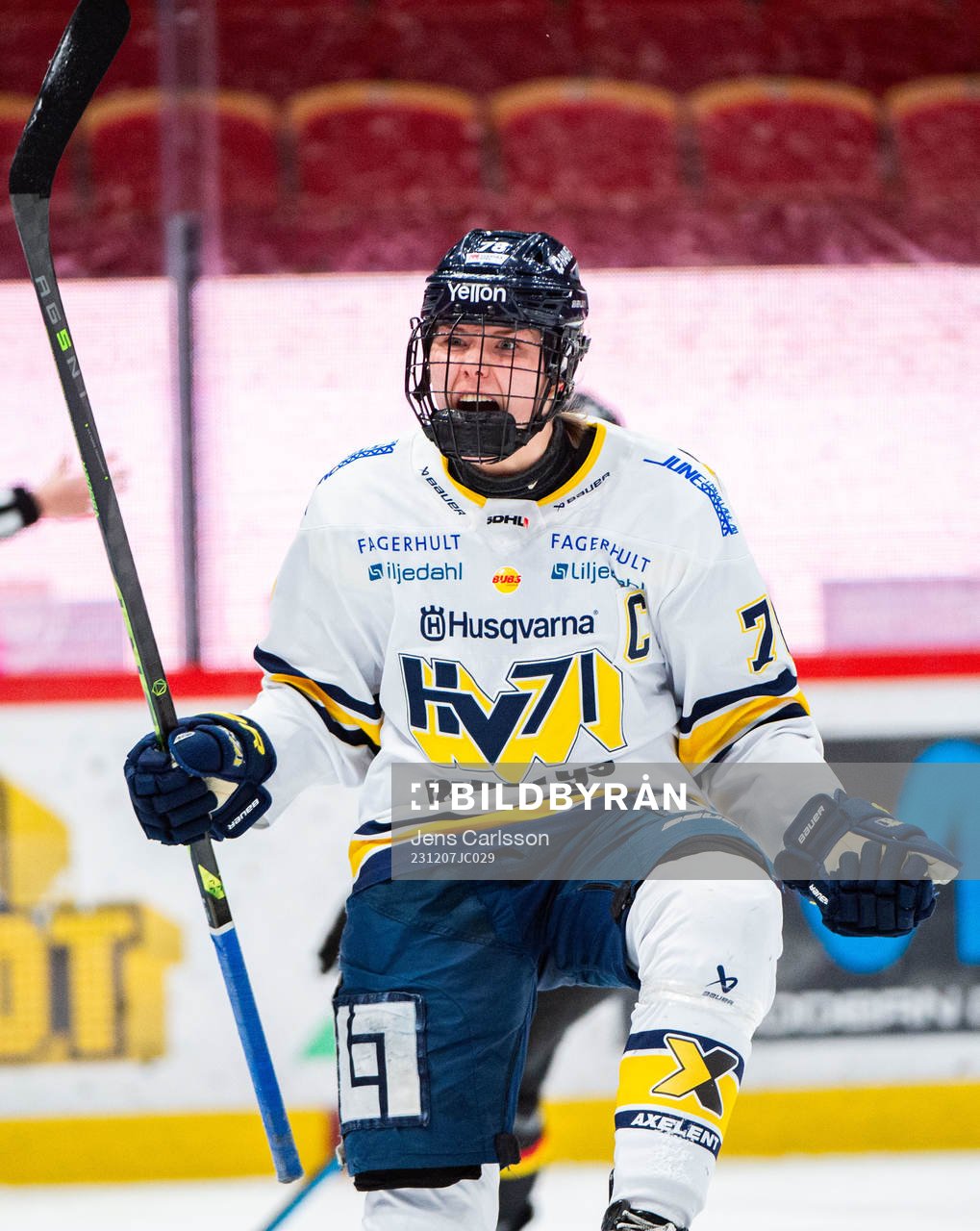 HV71s Elin Svensson jublar
